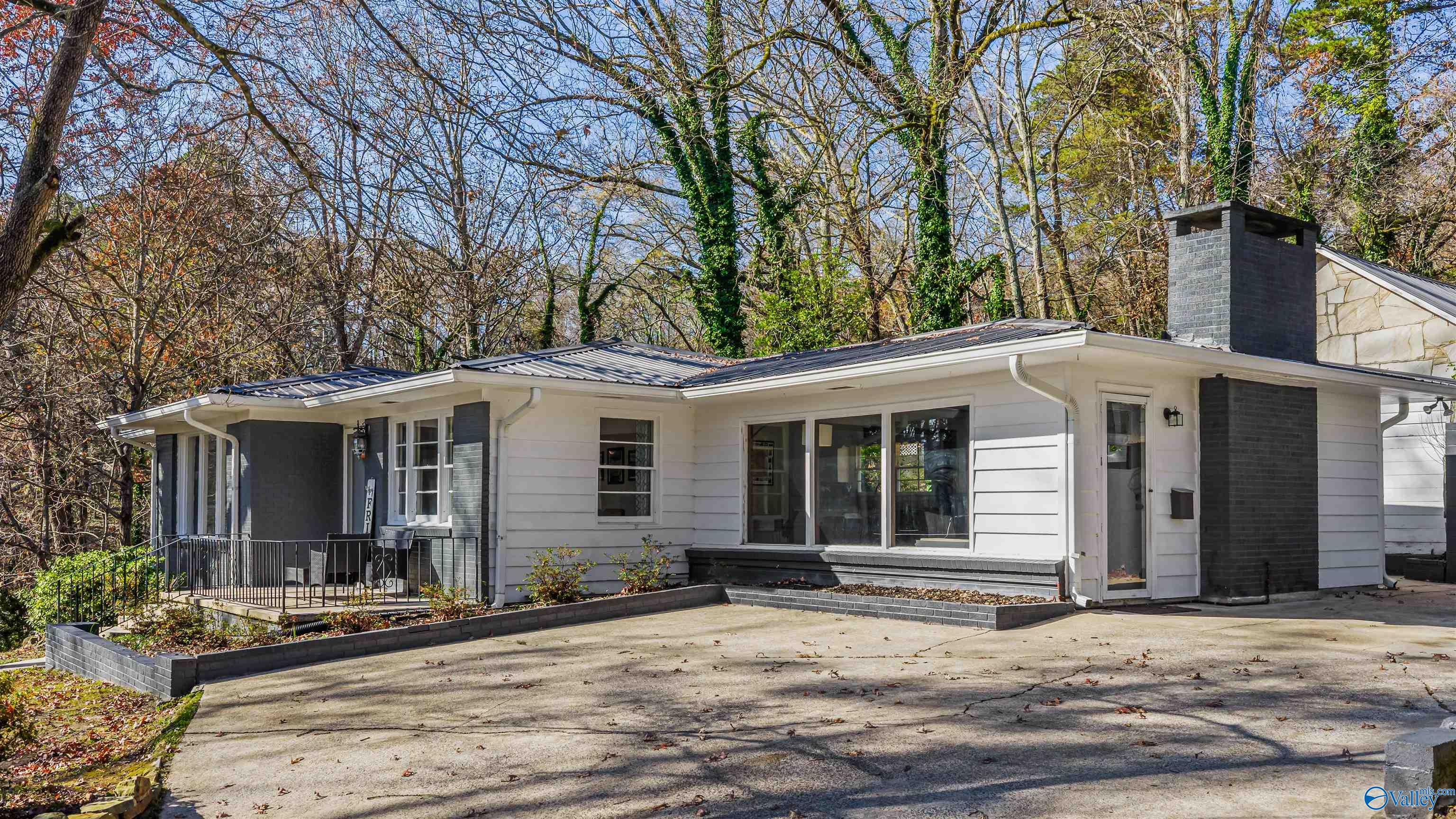 106 Rainbow Drive SW