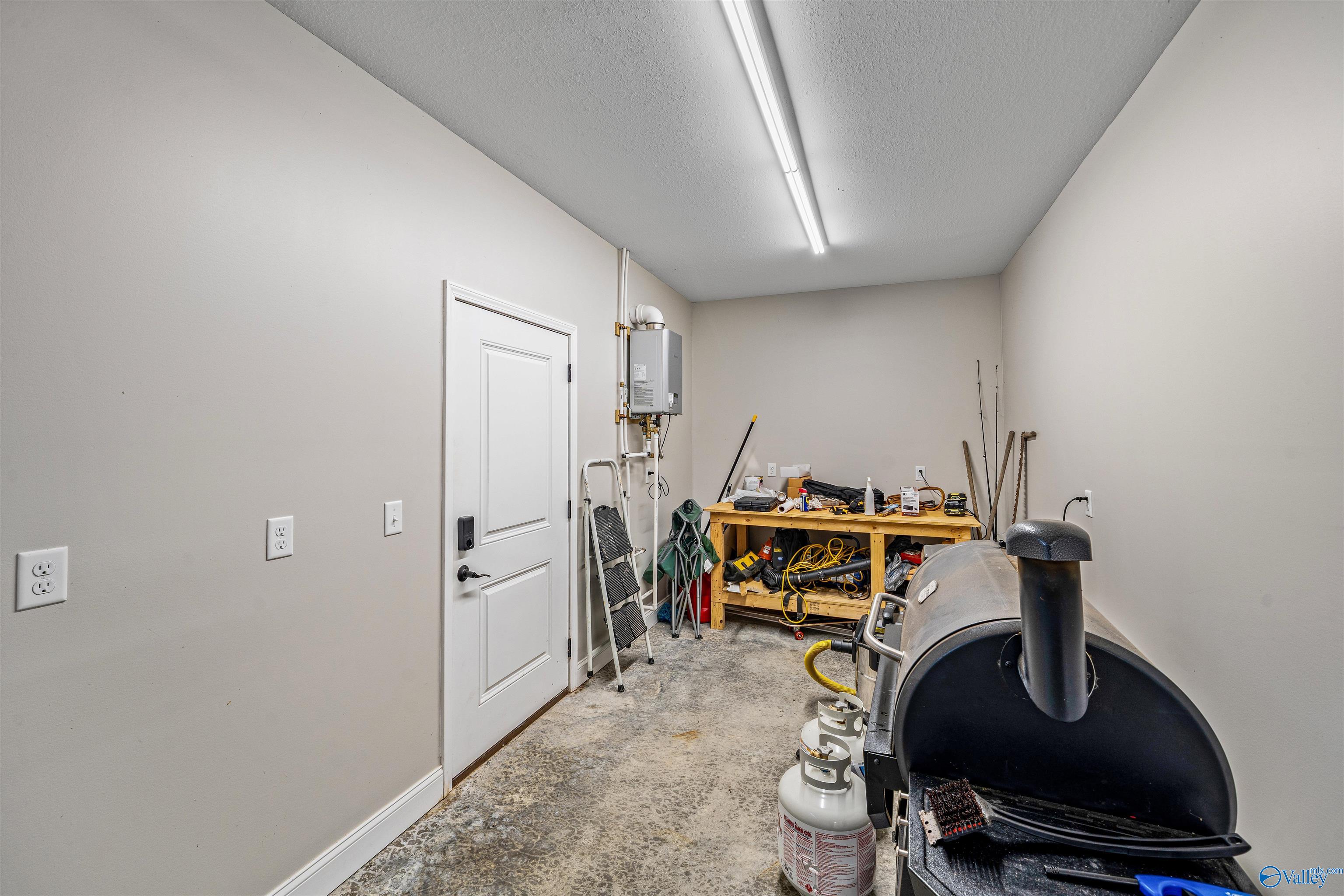 3364 Magnolia Drive