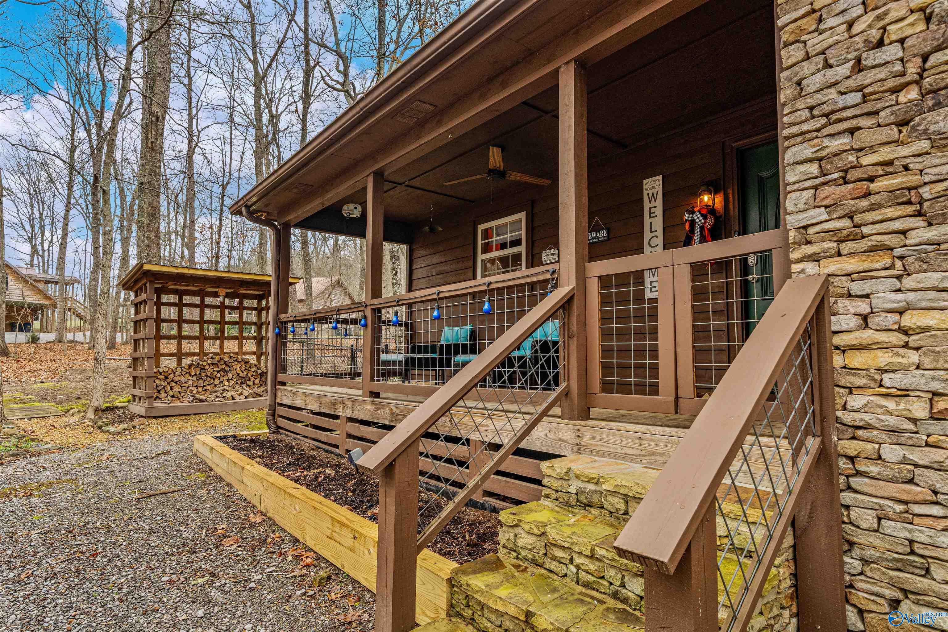 611-1 Cove Road