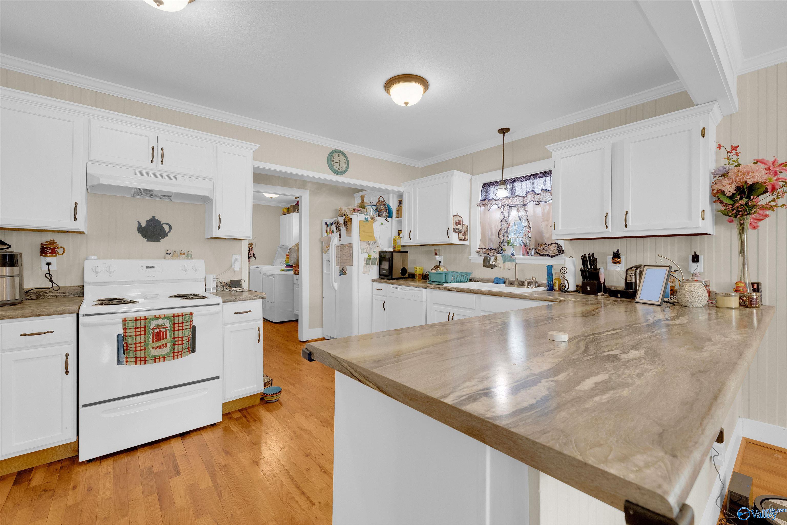 706 Forest Avenue NW