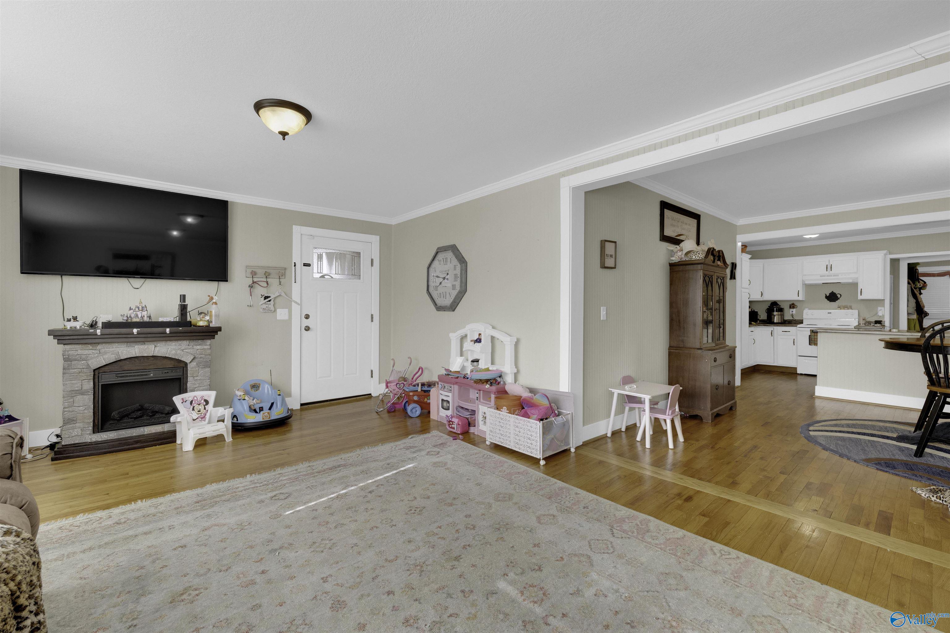 706 Forest Avenue NW