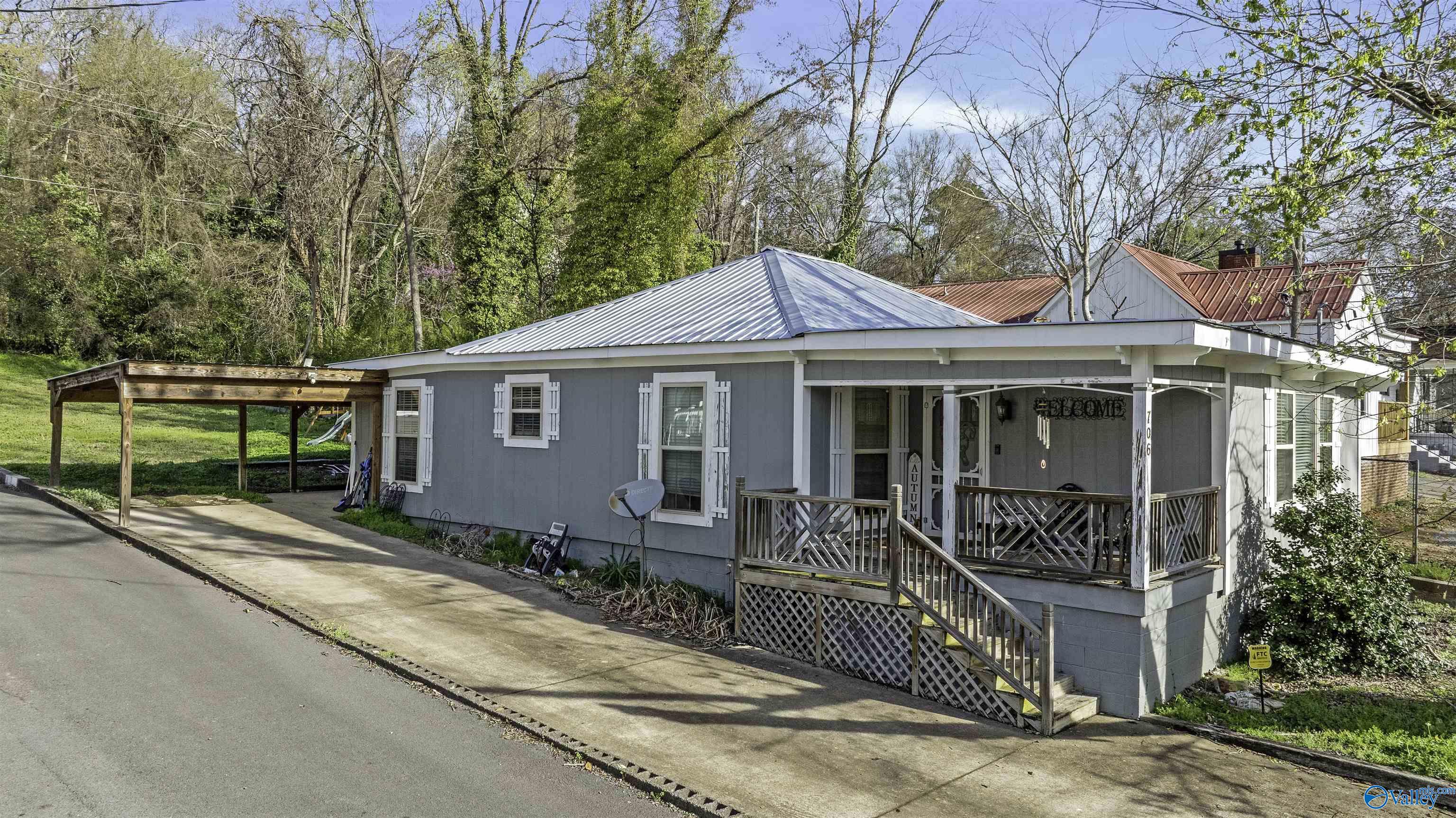 706 Forest Avenue NW