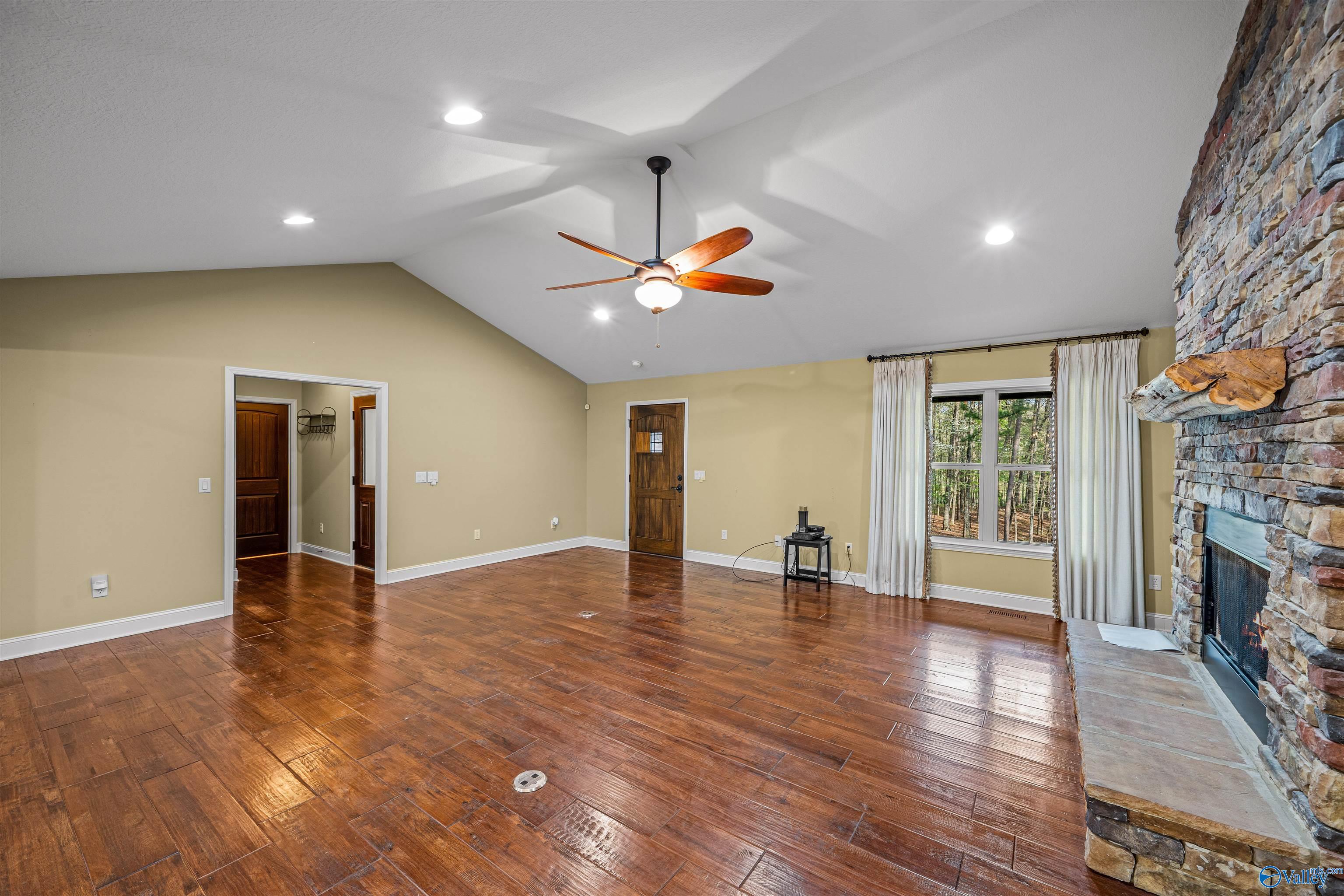 3300 Hardinger Road