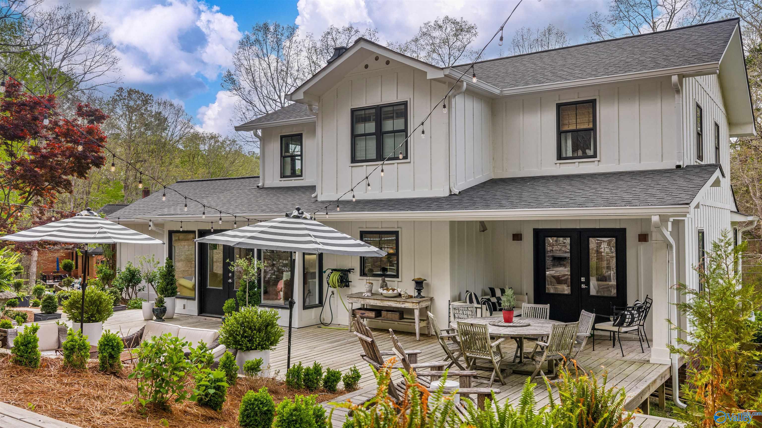 6007 Foothill Road