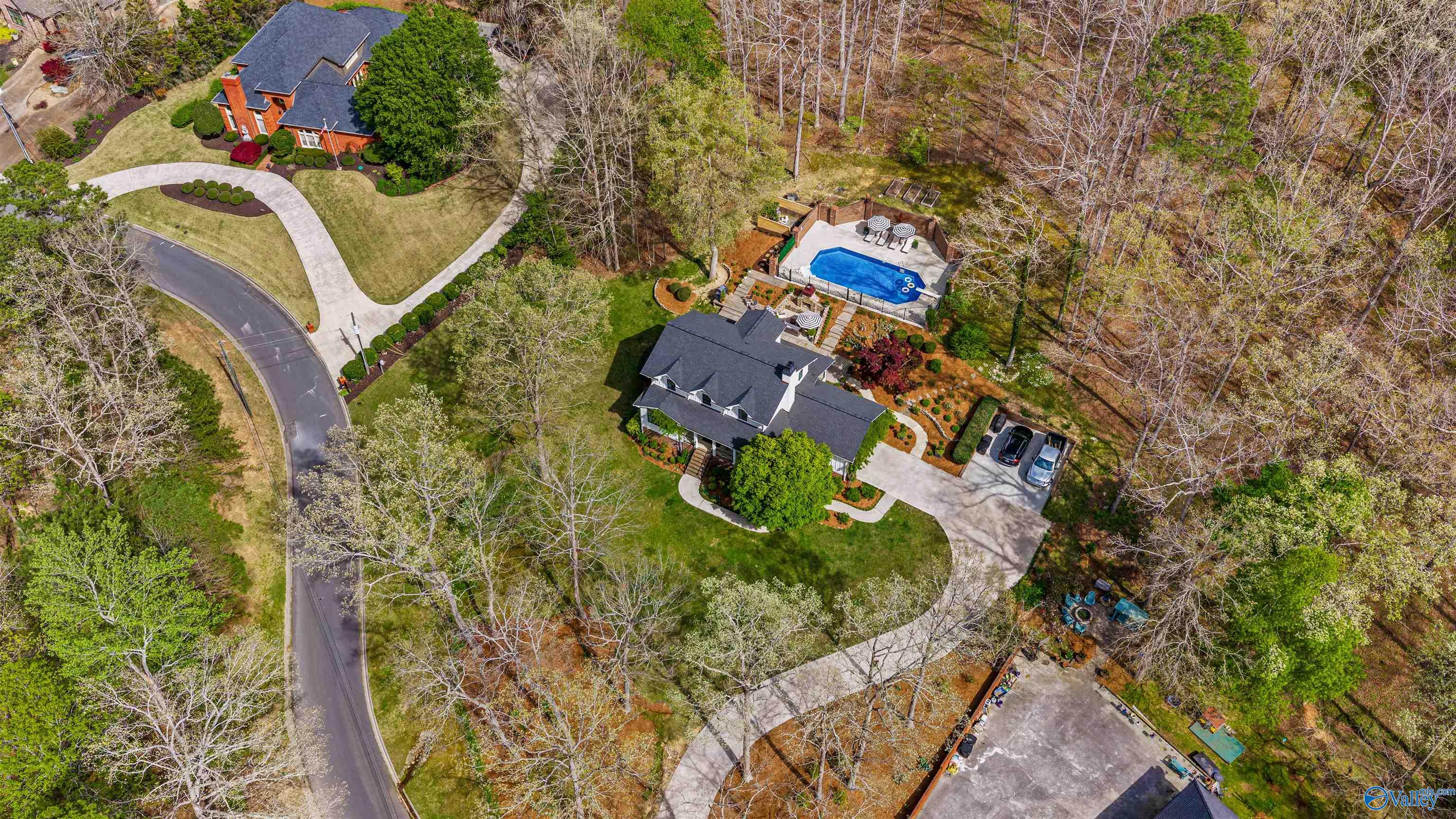 6007 Foothill Road