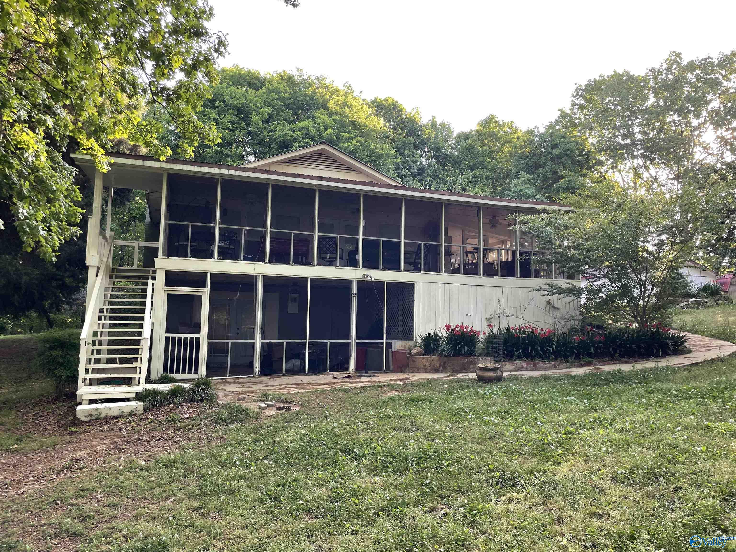 595 County Road 40