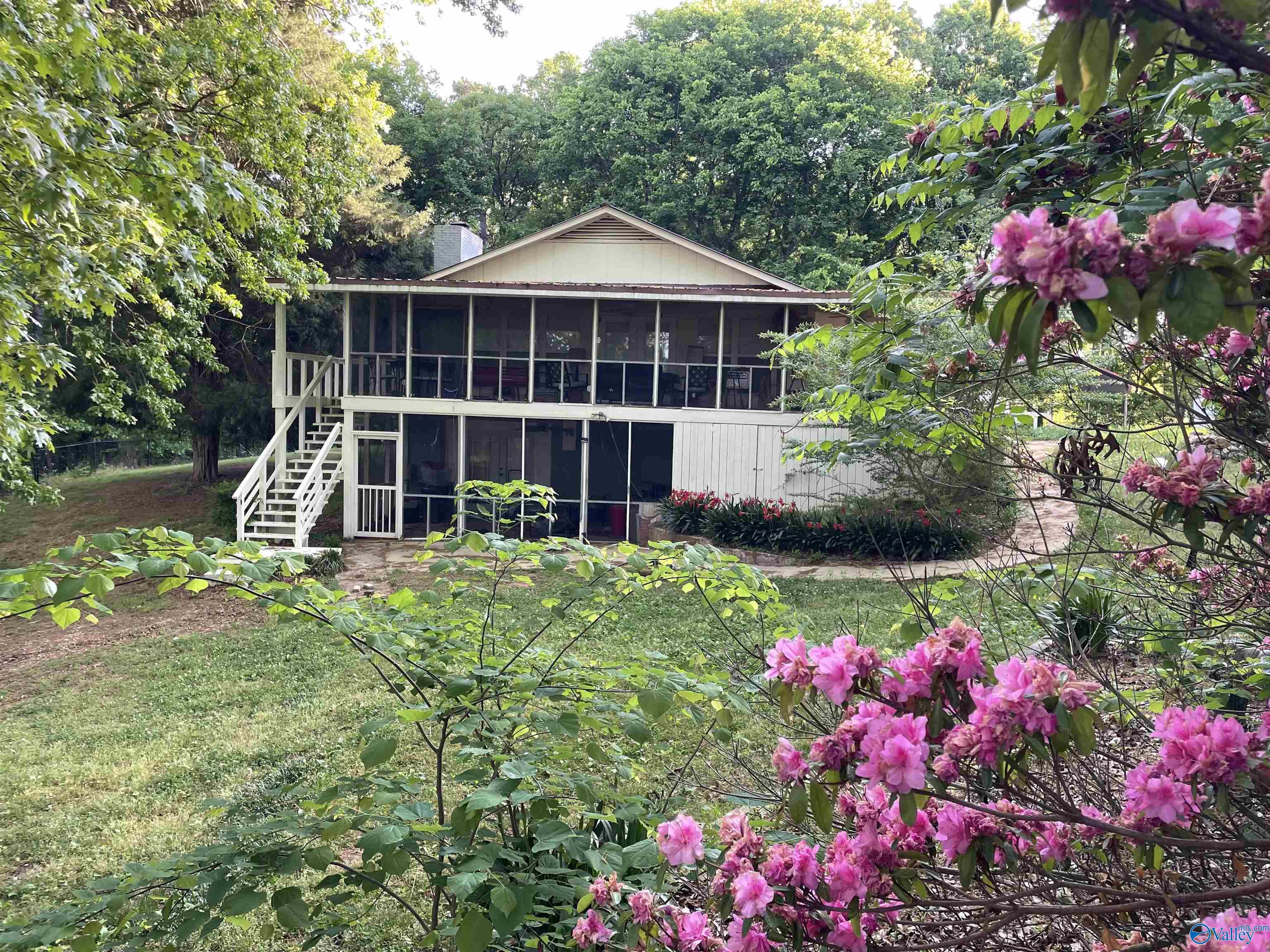 595 County Road 40