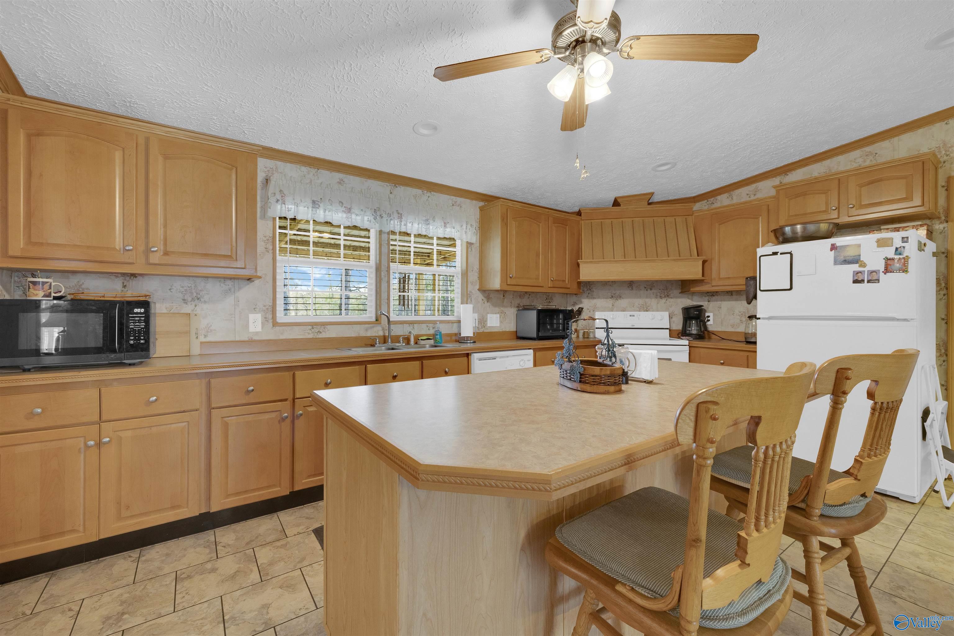 386 County Road 520