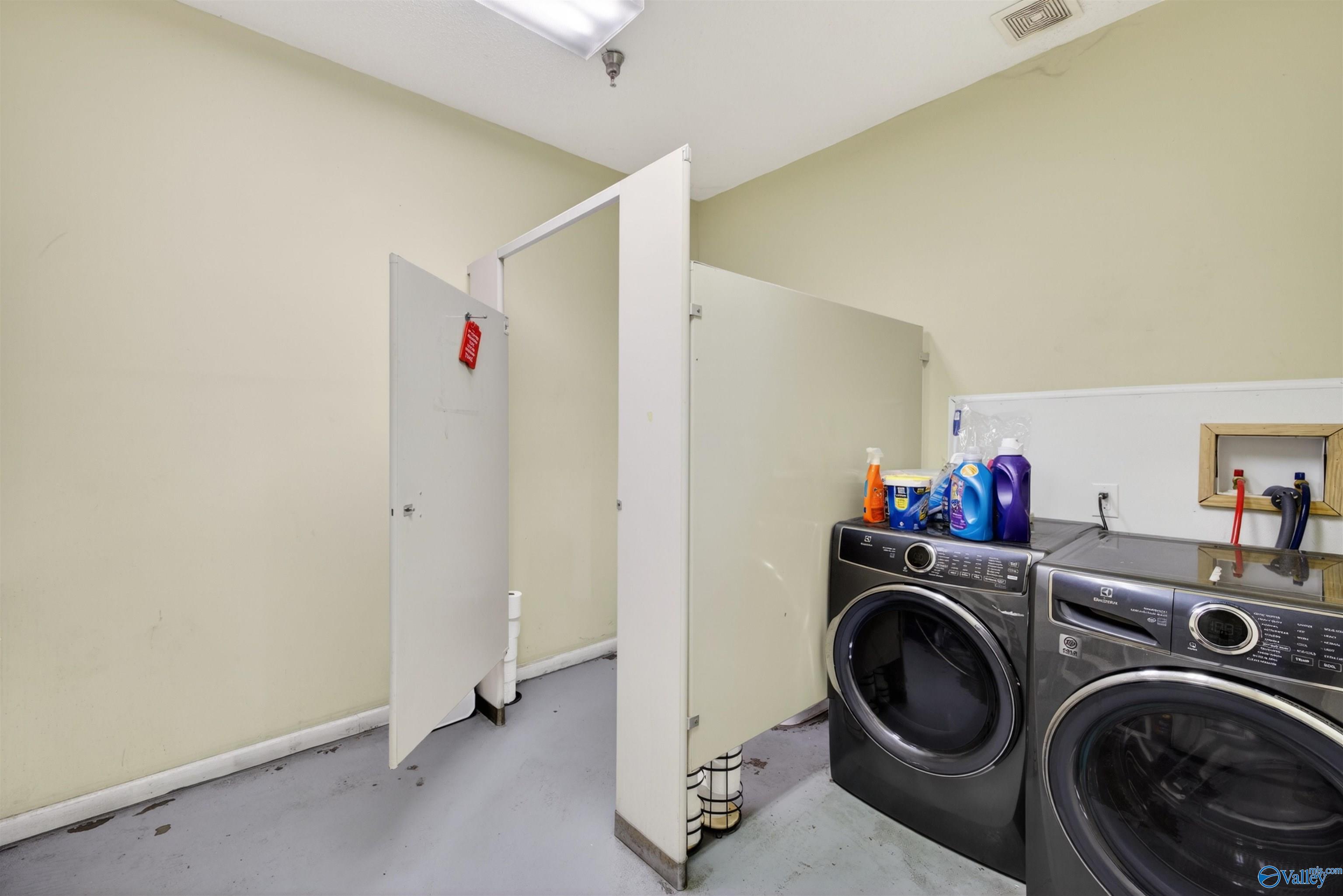 1250 Warehouse Drive