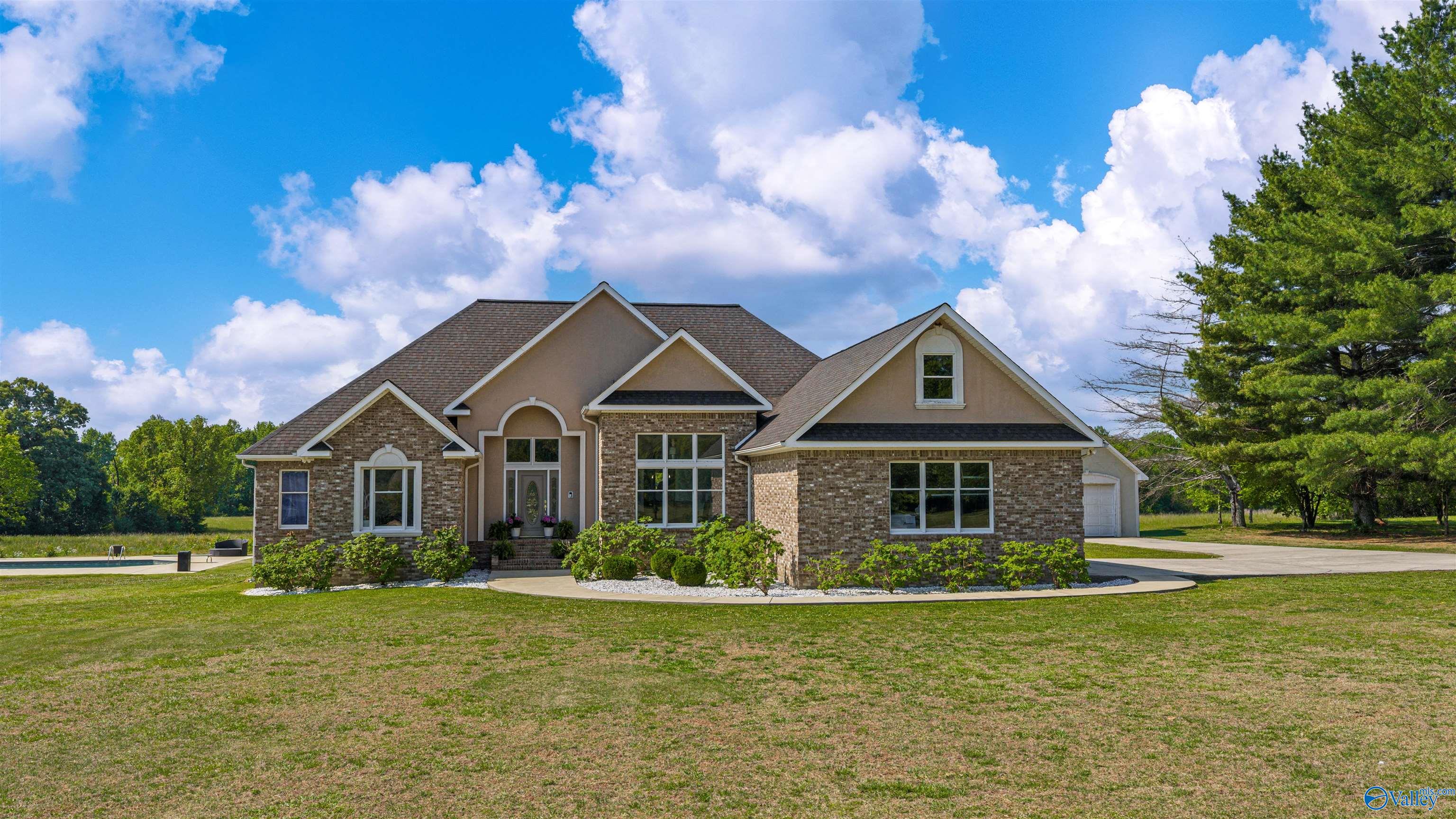 621 Sunset Drive
