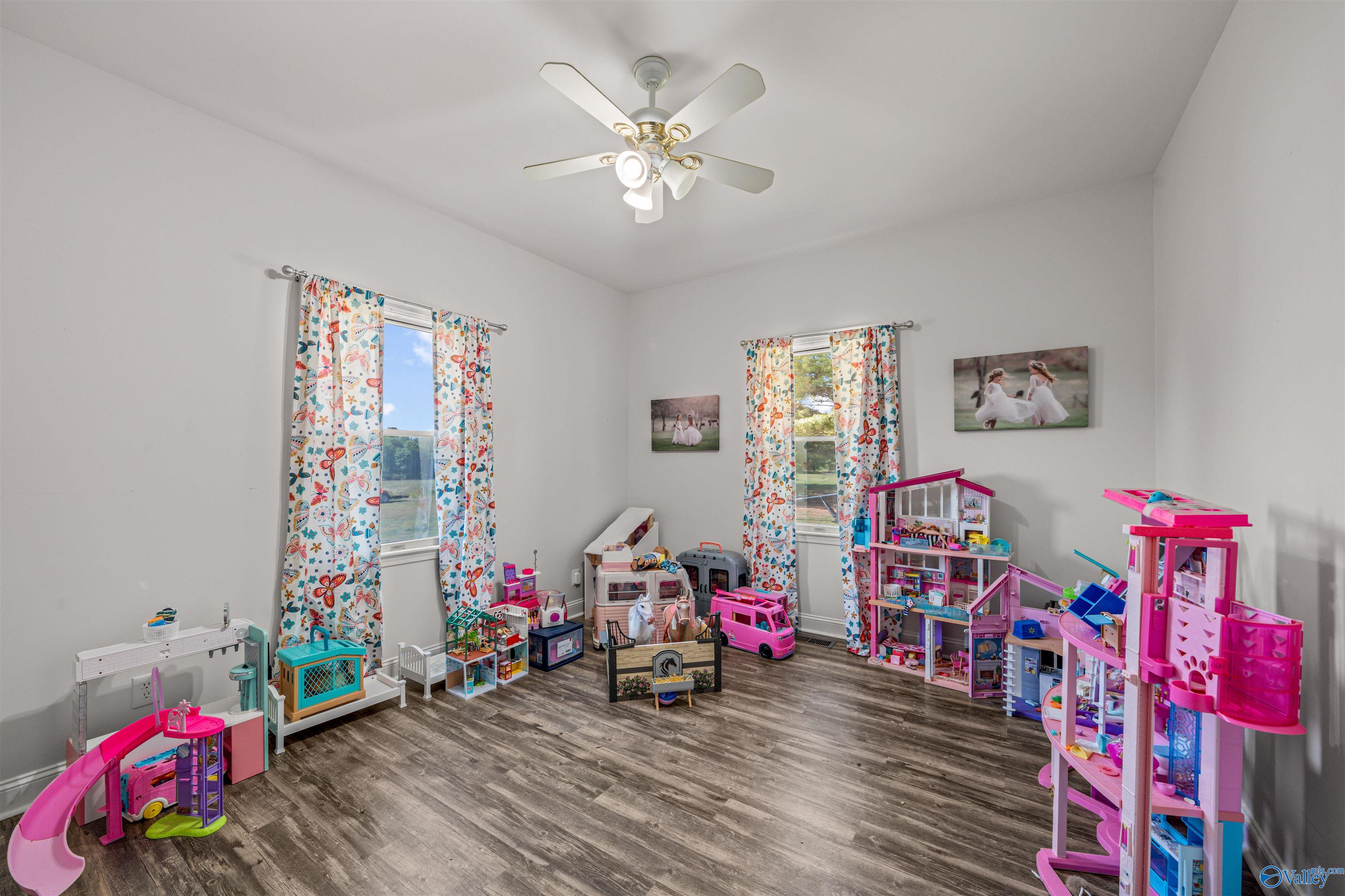 621 Sunset Drive