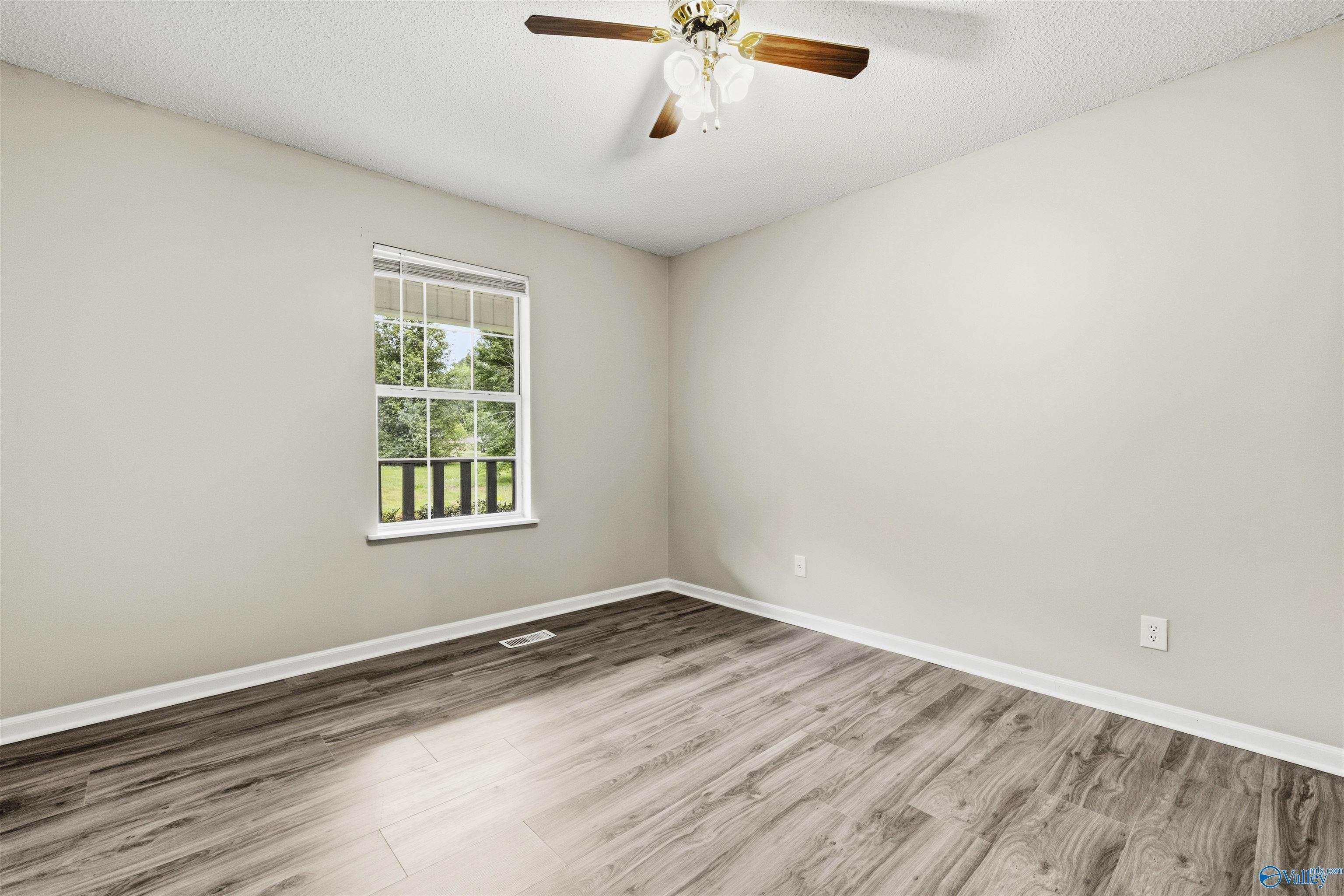 1211 Thornhill Road