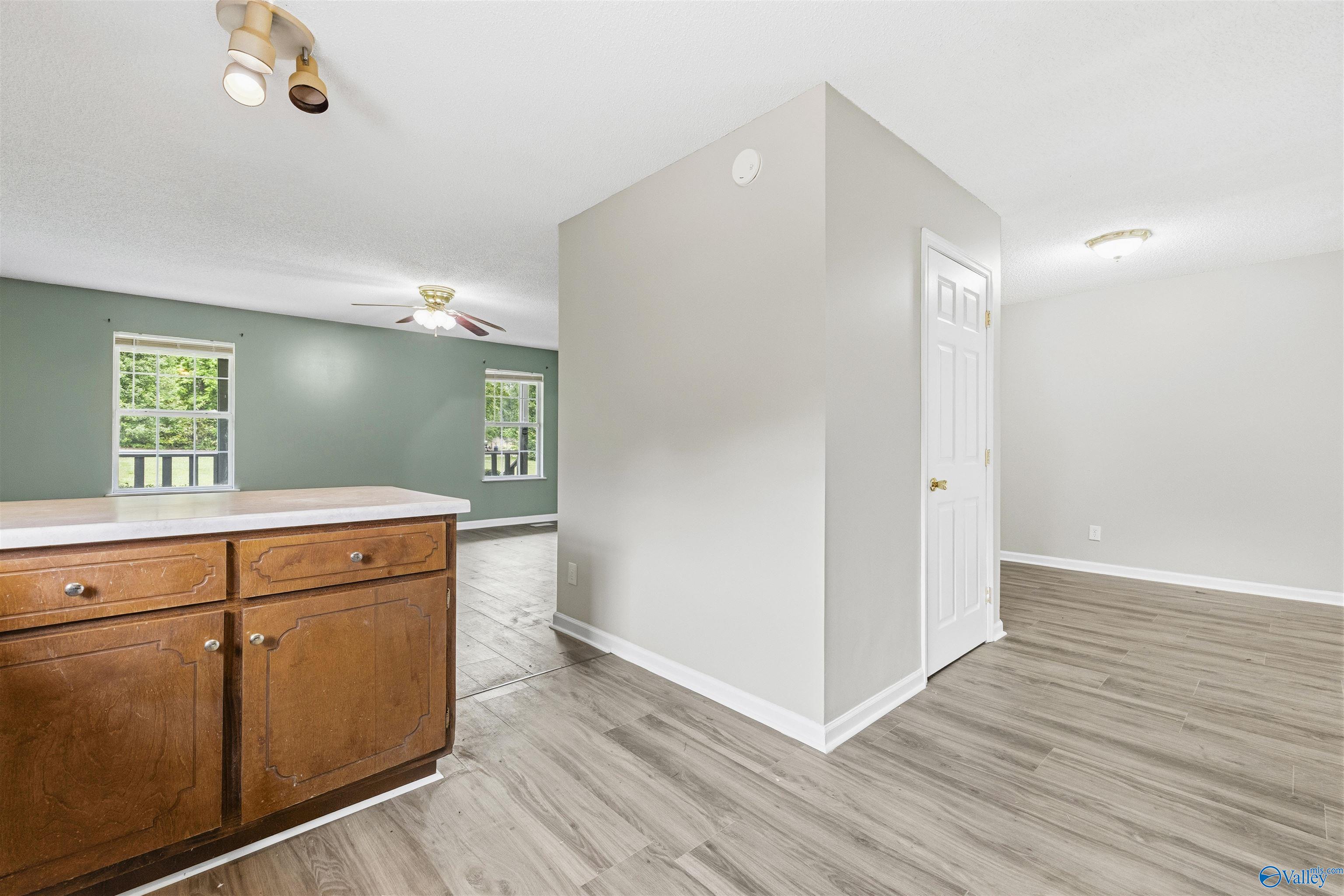1211 Thornhill Road
