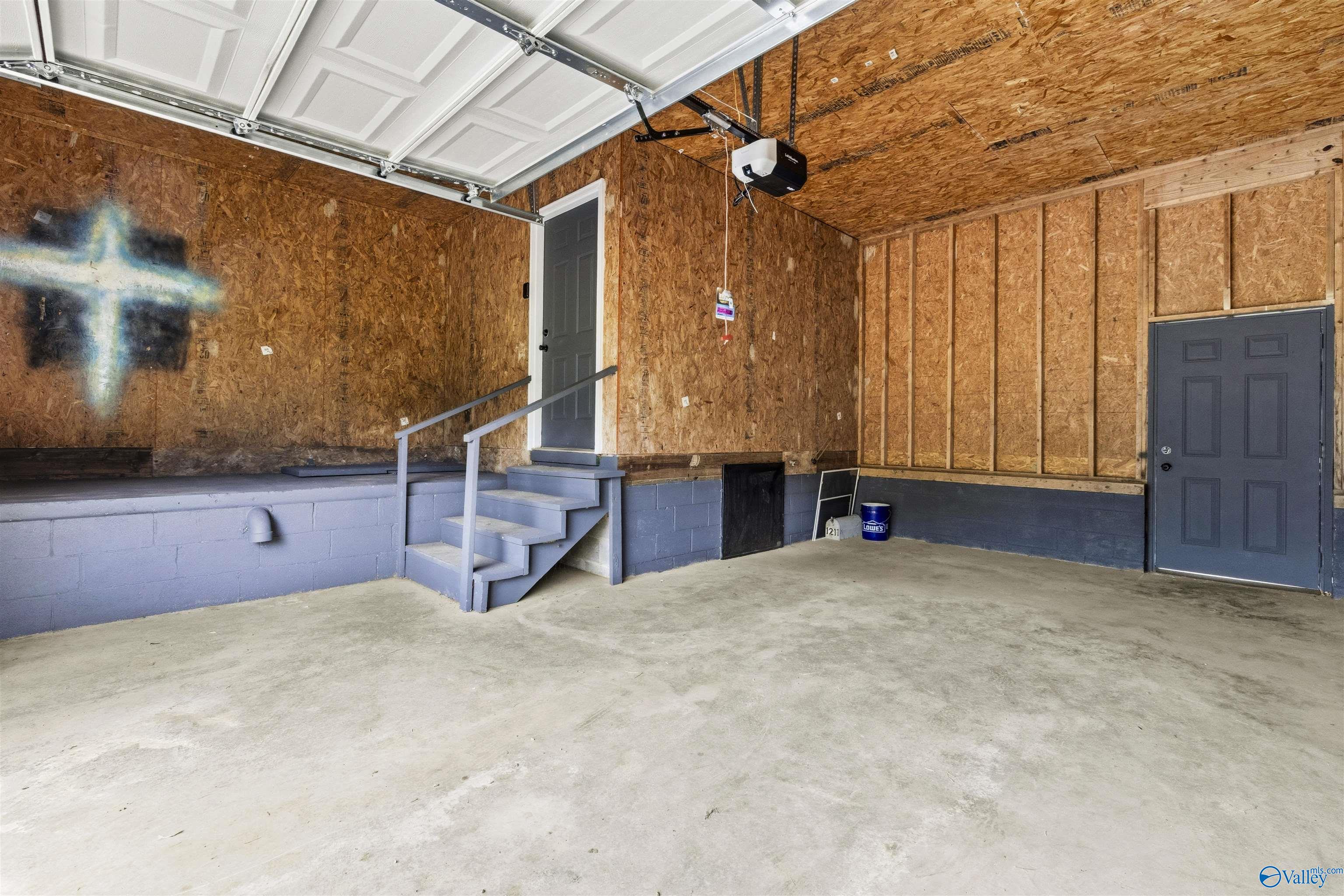 1211 Thornhill Road