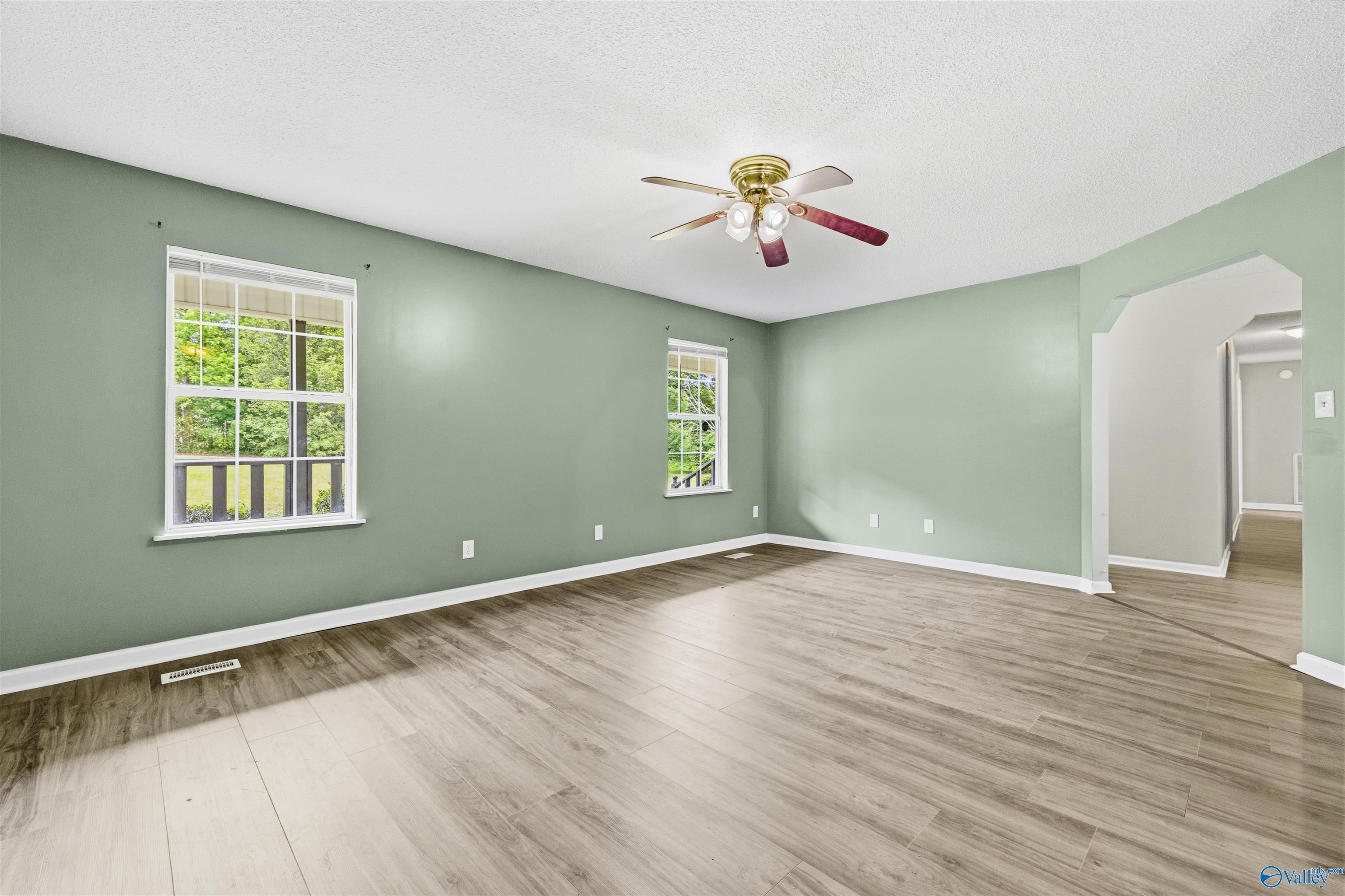 1211 Thornhill Road