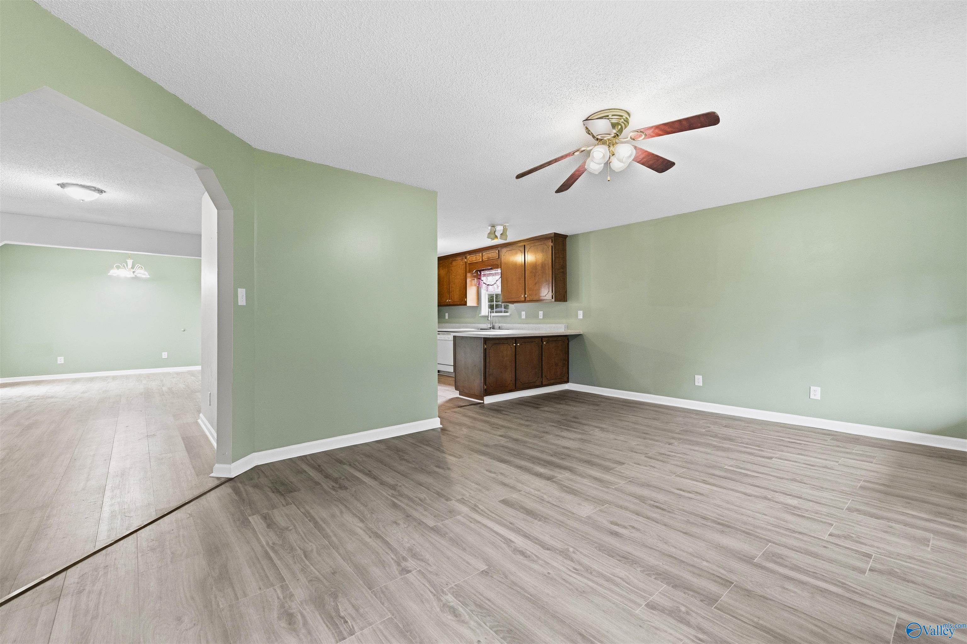 1211 Thornhill Road