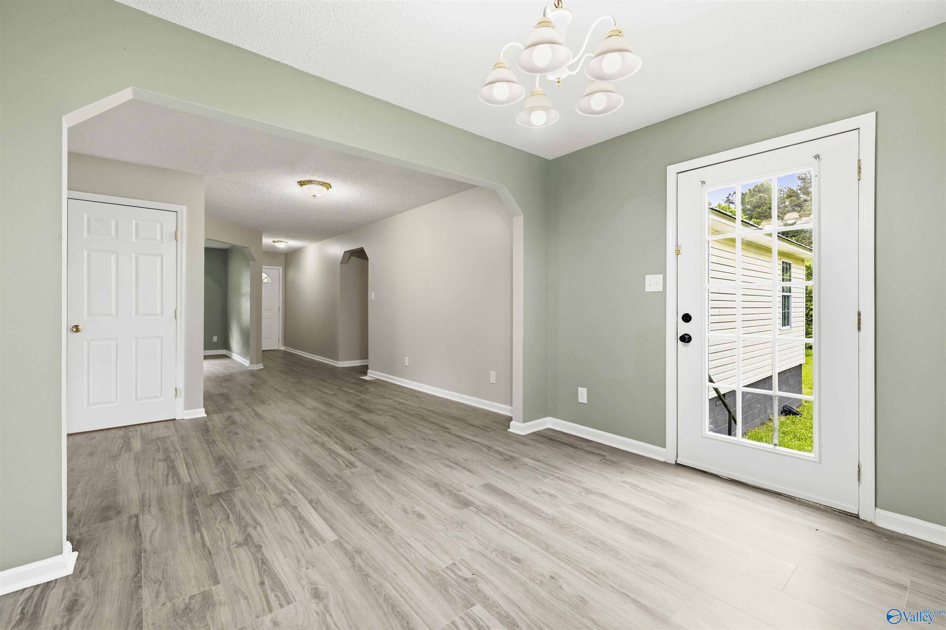 1211 Thornhill Road