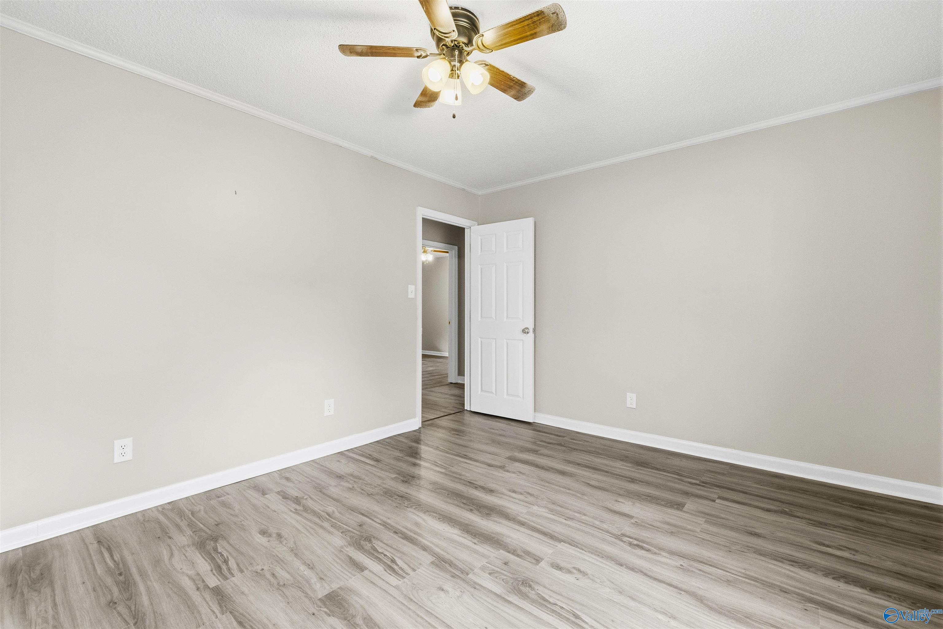 1211 Thornhill Road
