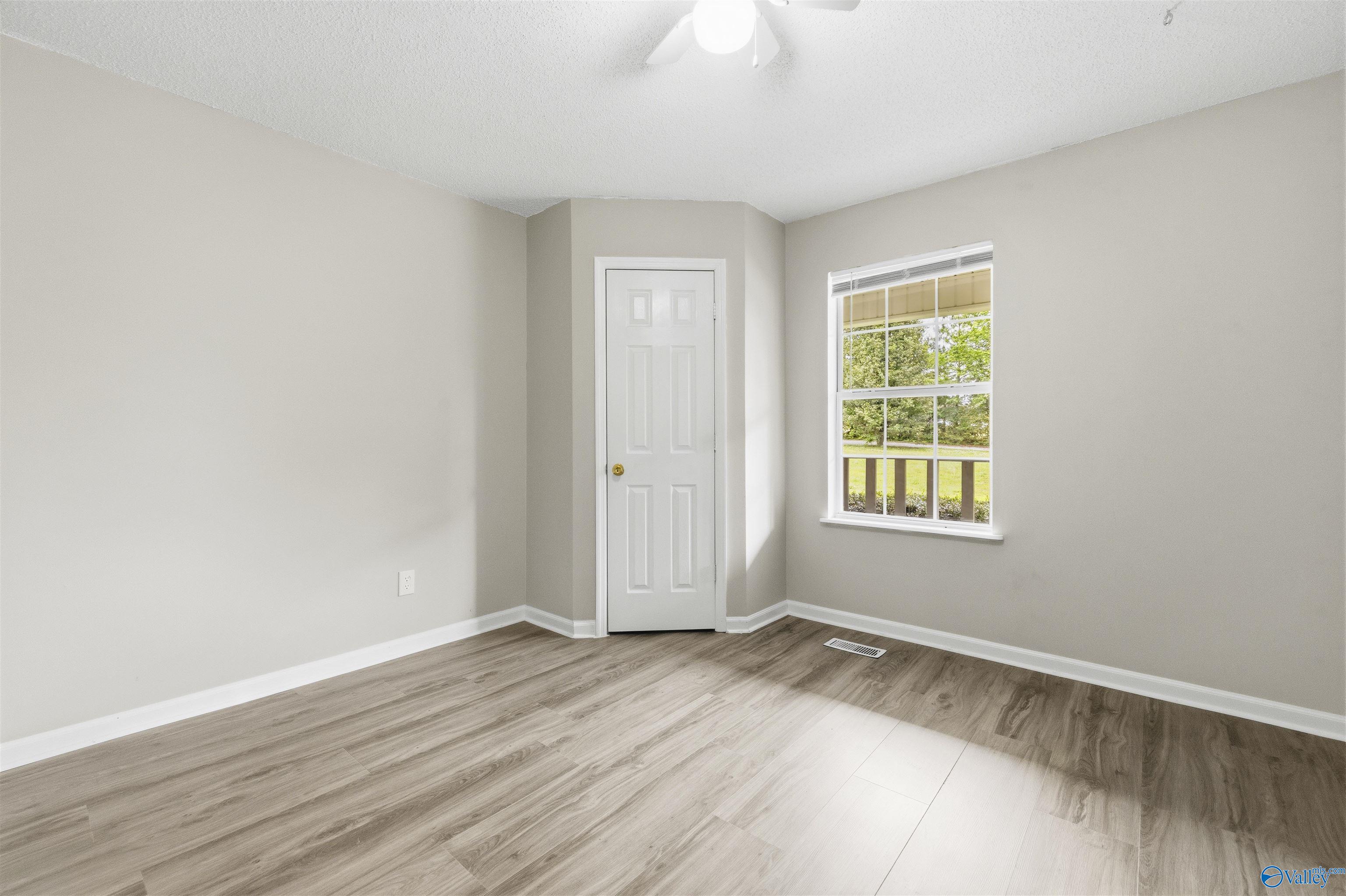 1211 Thornhill Road