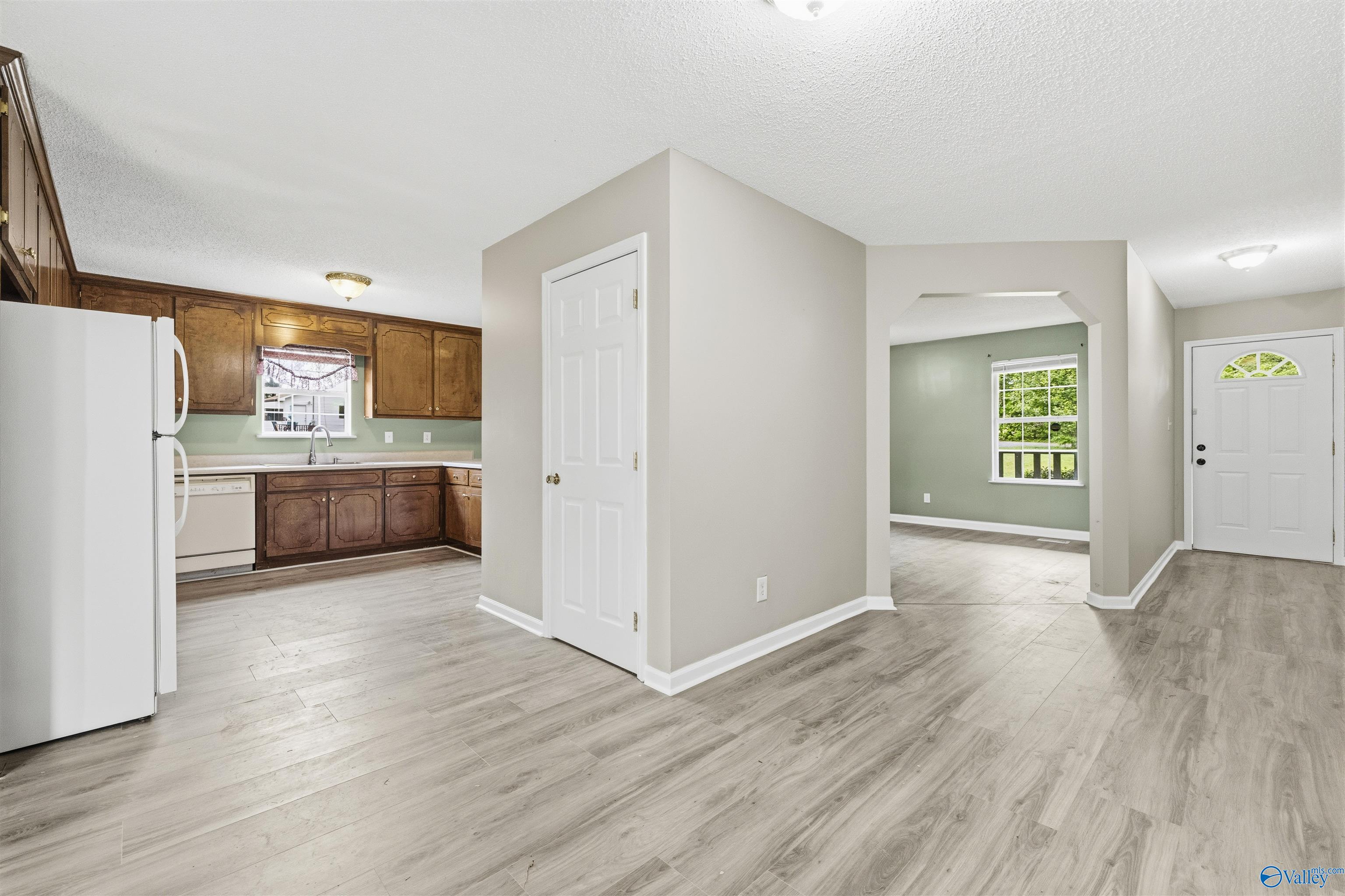 1211 Thornhill Road
