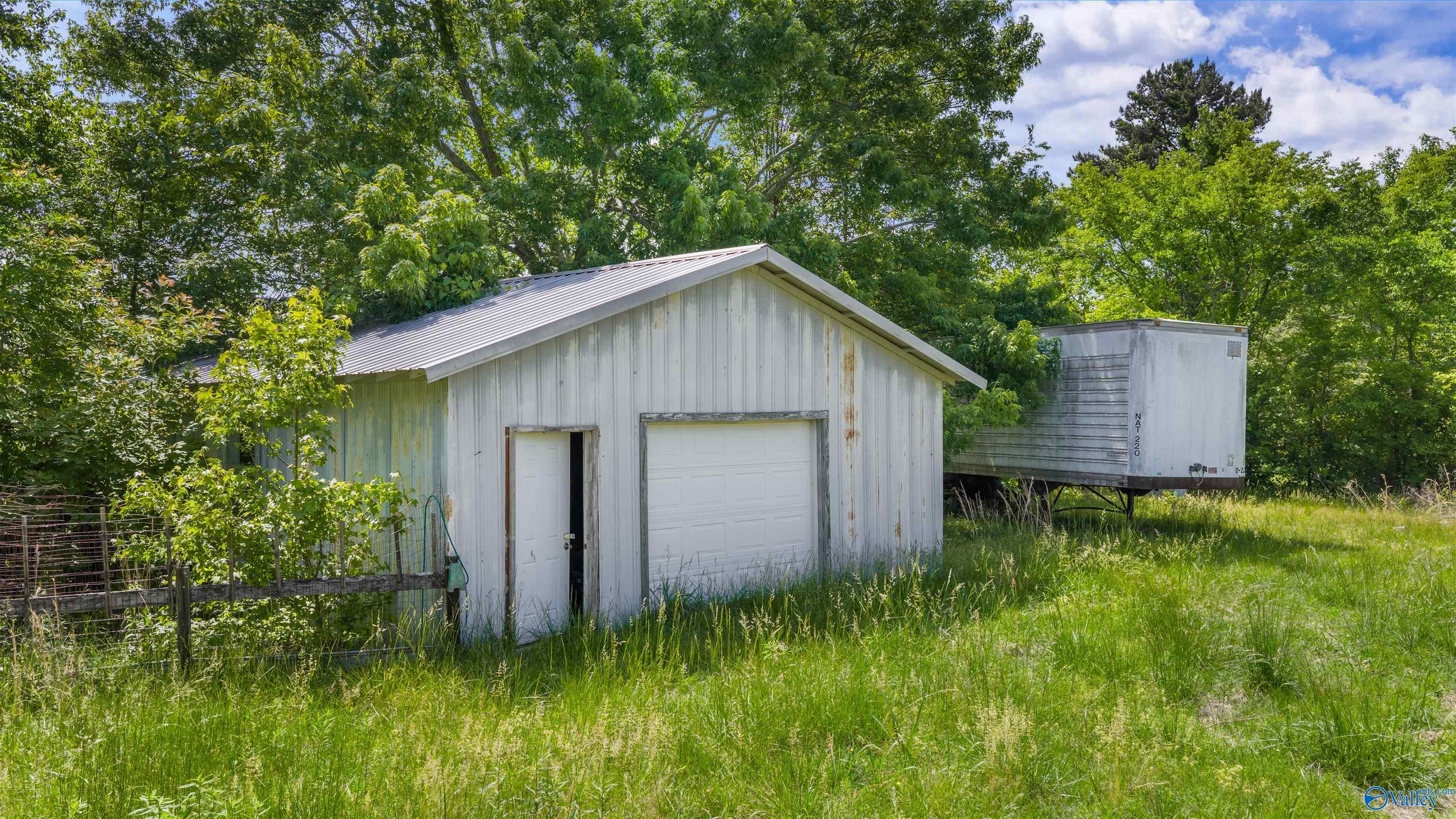 1048 County Road 730