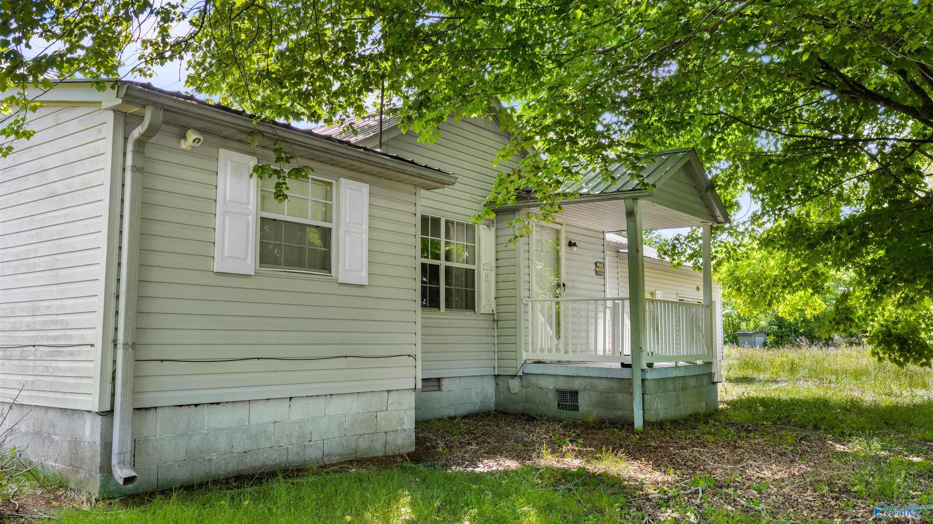 1048 County Road 730