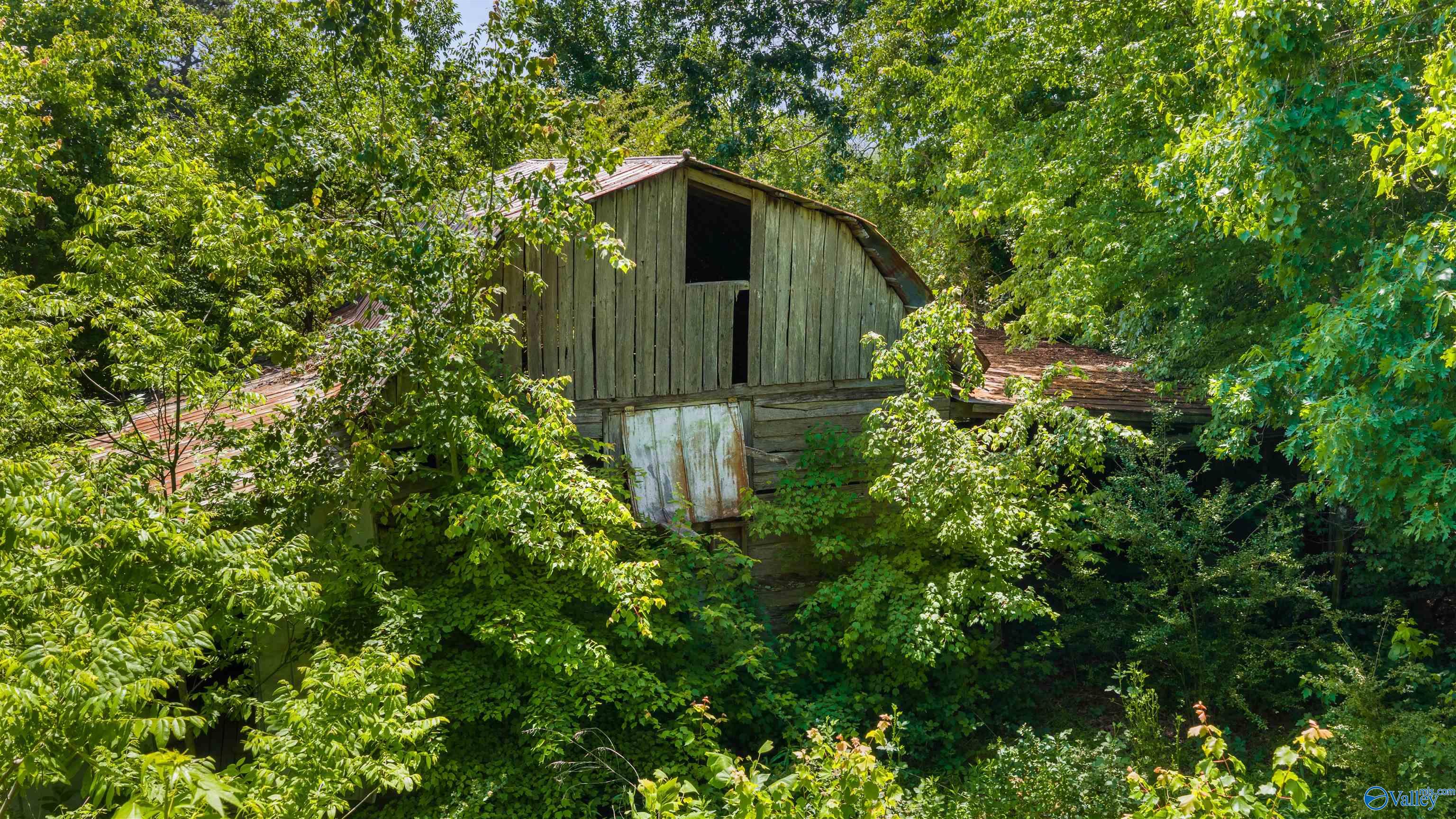 1048 County Road 730