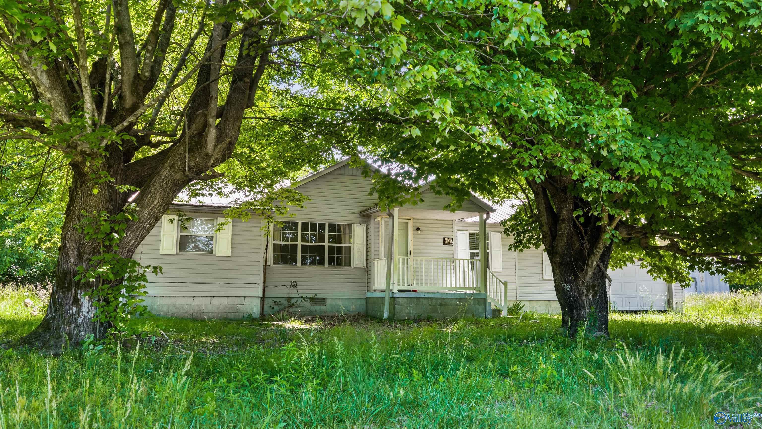 1048 County Road 730