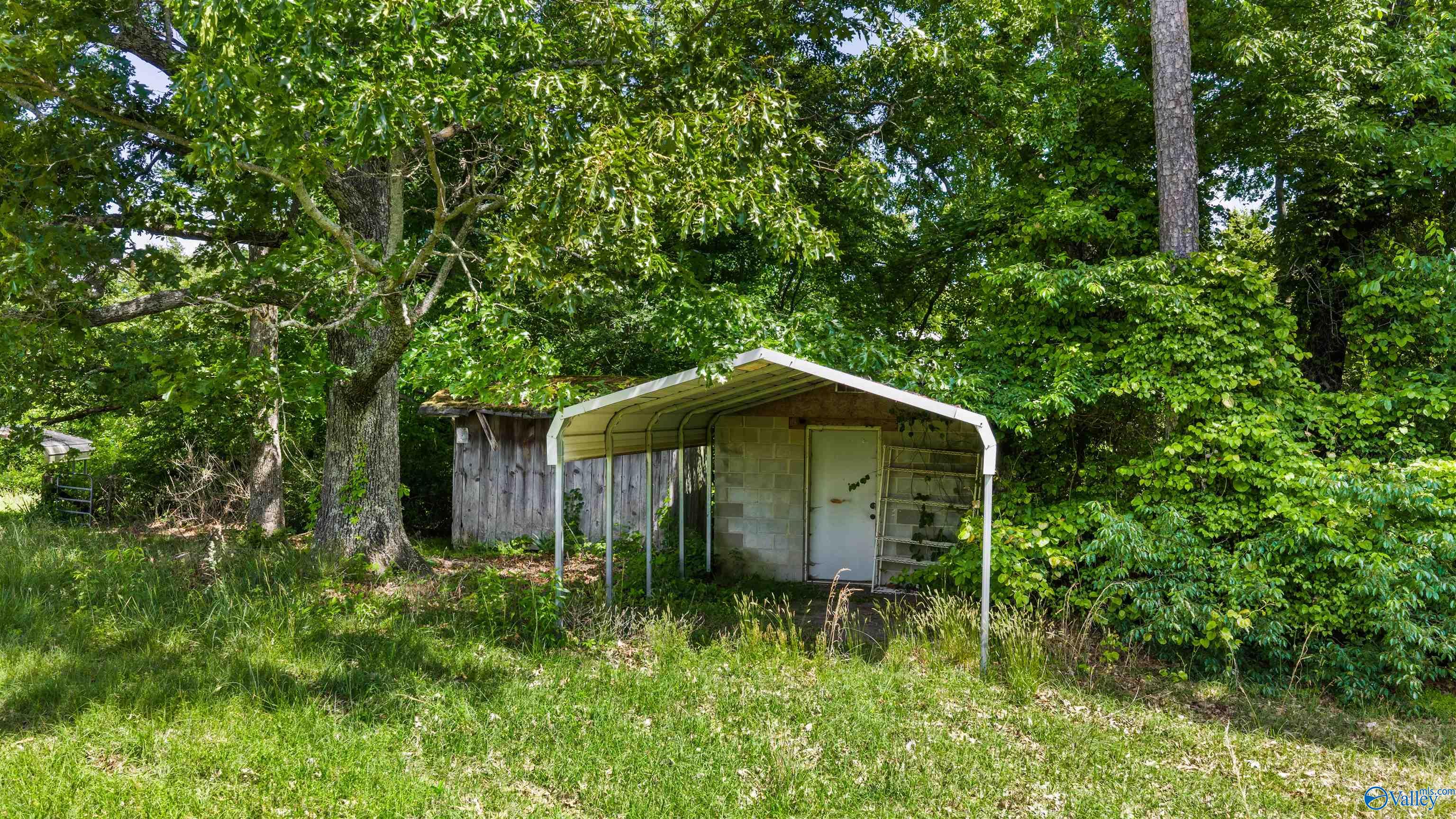 1048 County Road 730