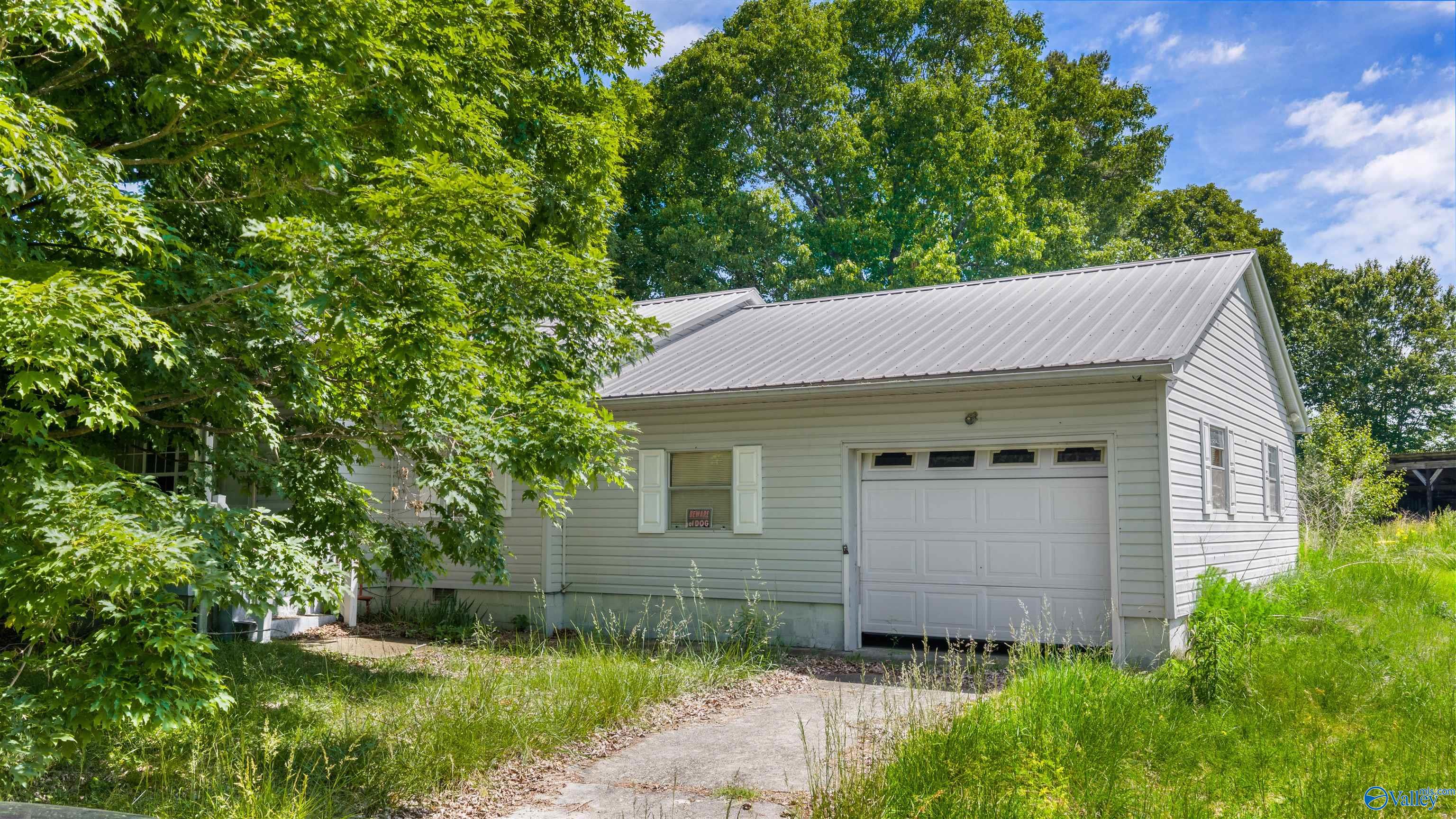 1048 County Road 730