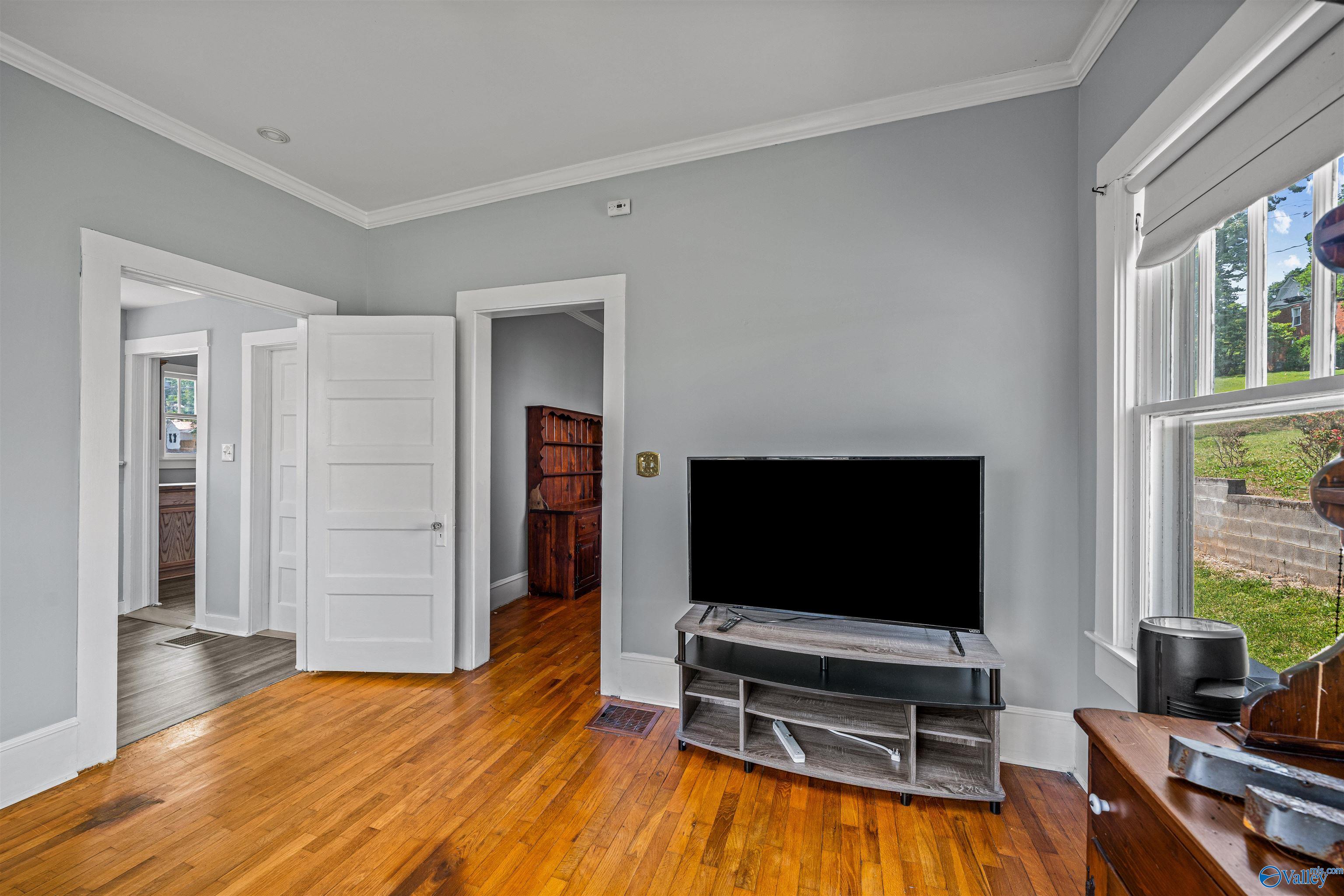 311 8th Street NW