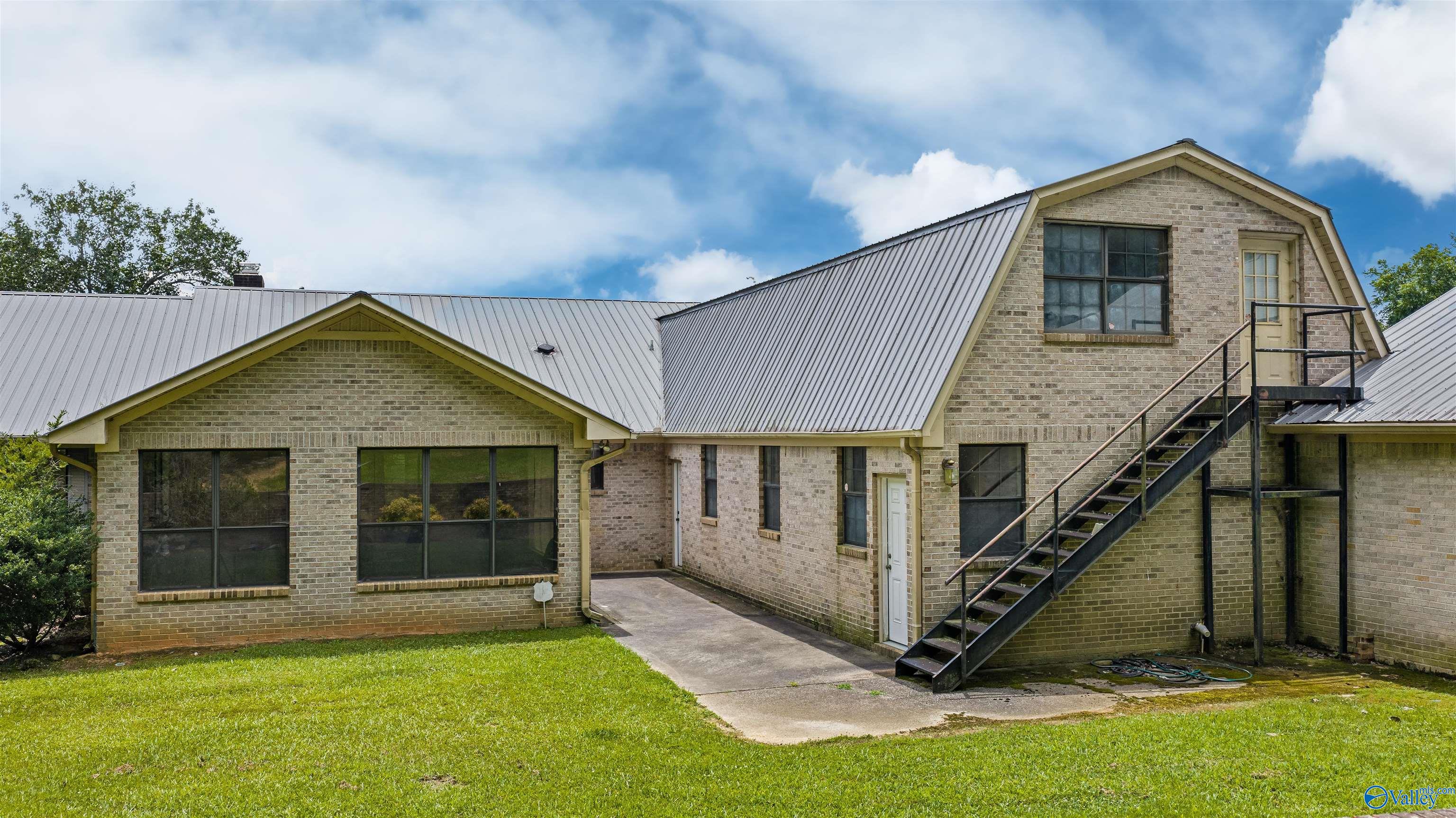 4486 County Road 458