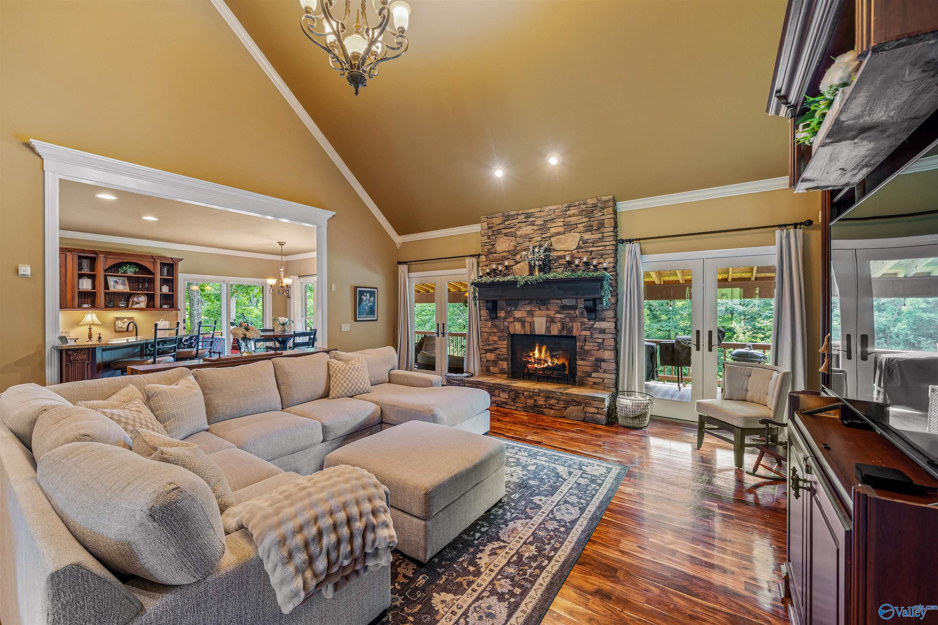 412 County Road 1027