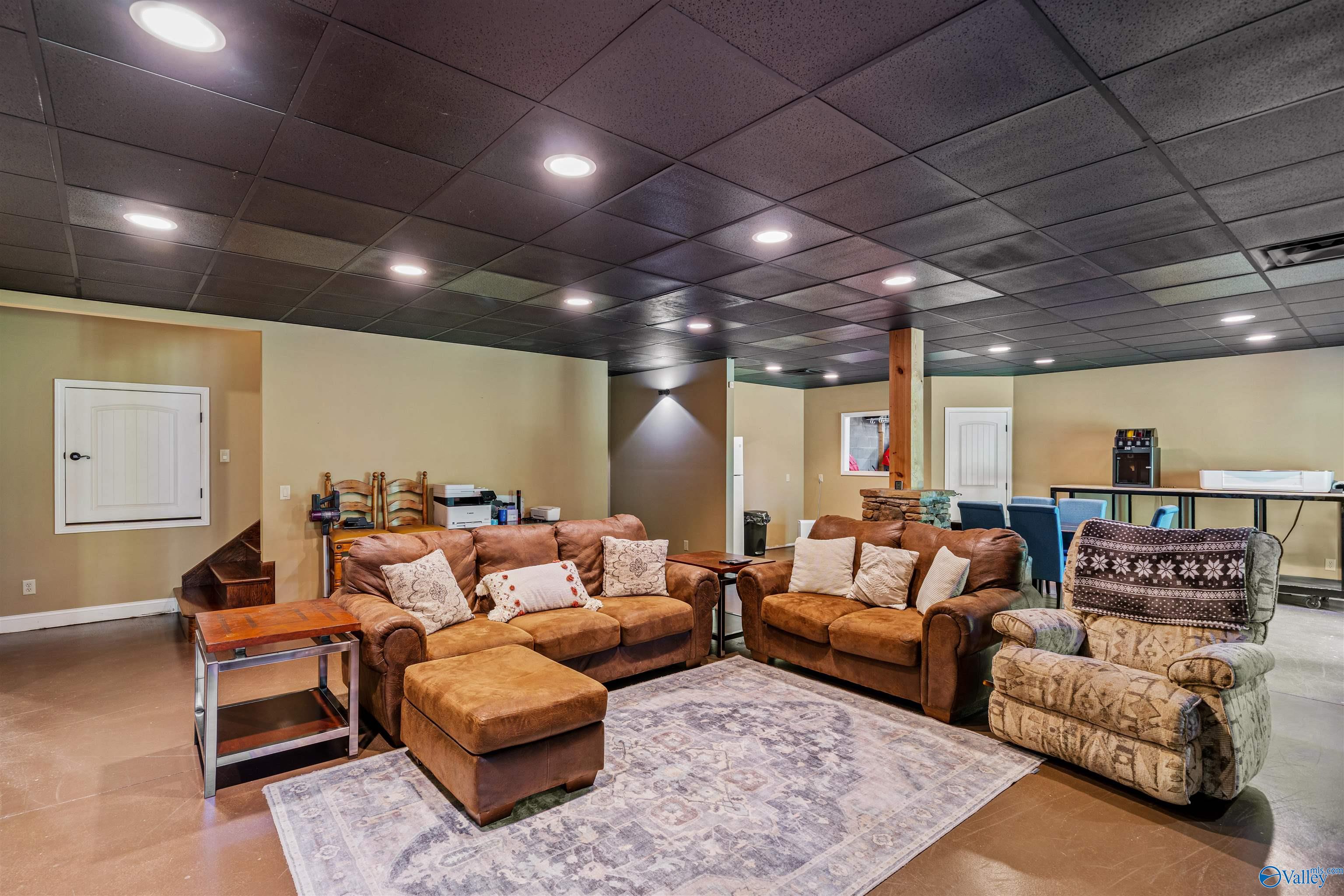 412 County Road 1027
