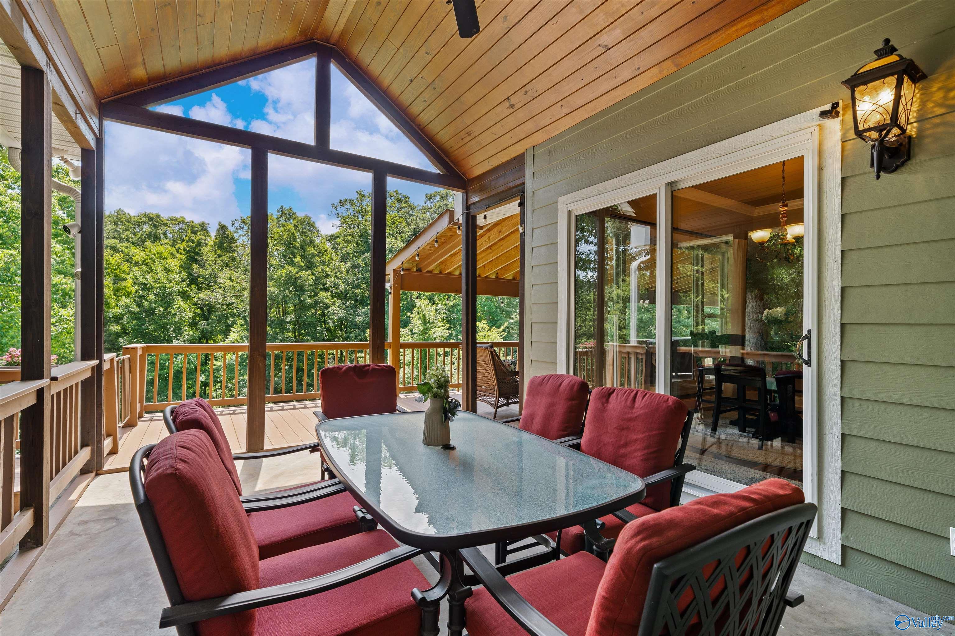 412 County Road 1027