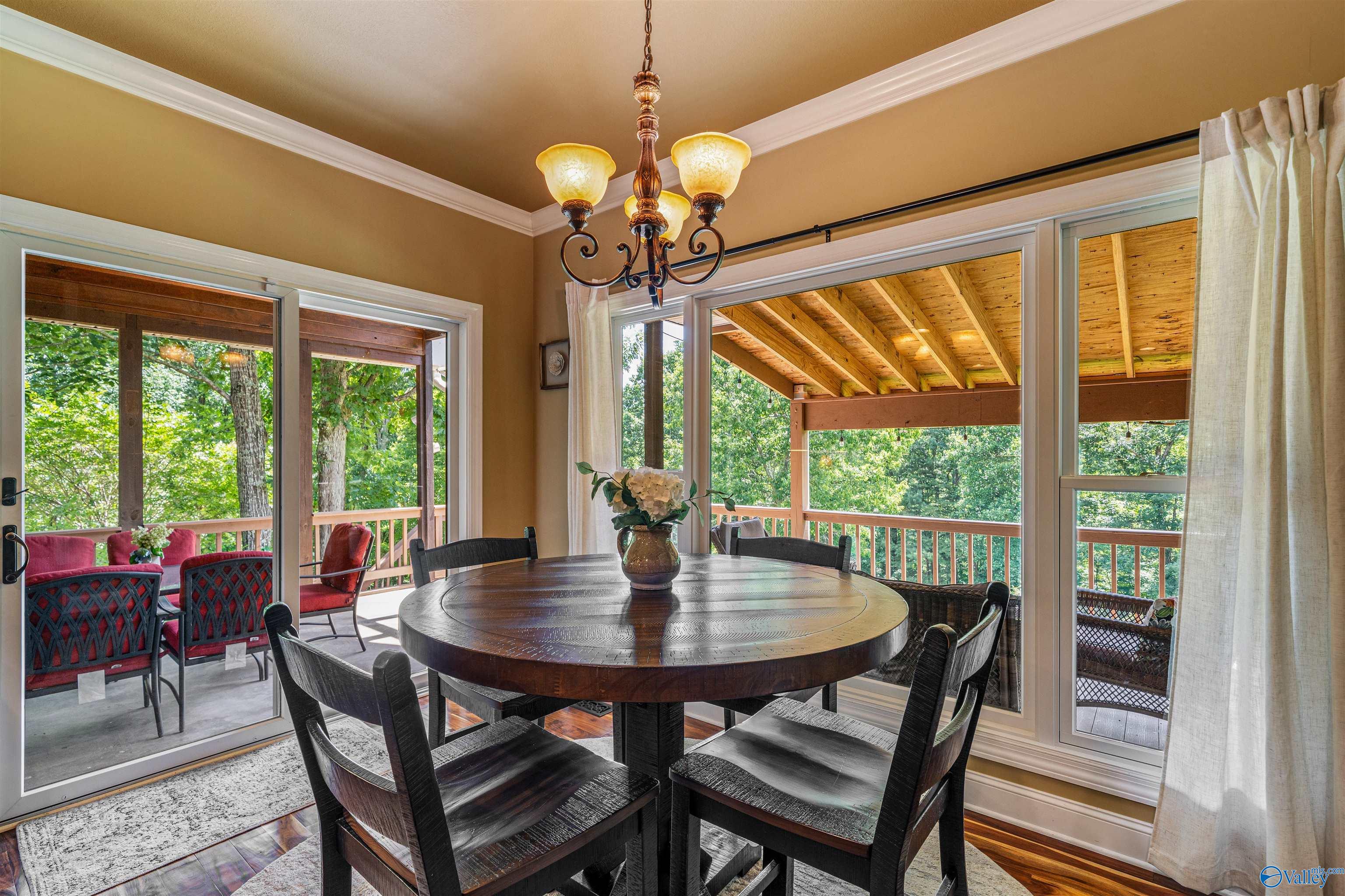 412 County Road 1027