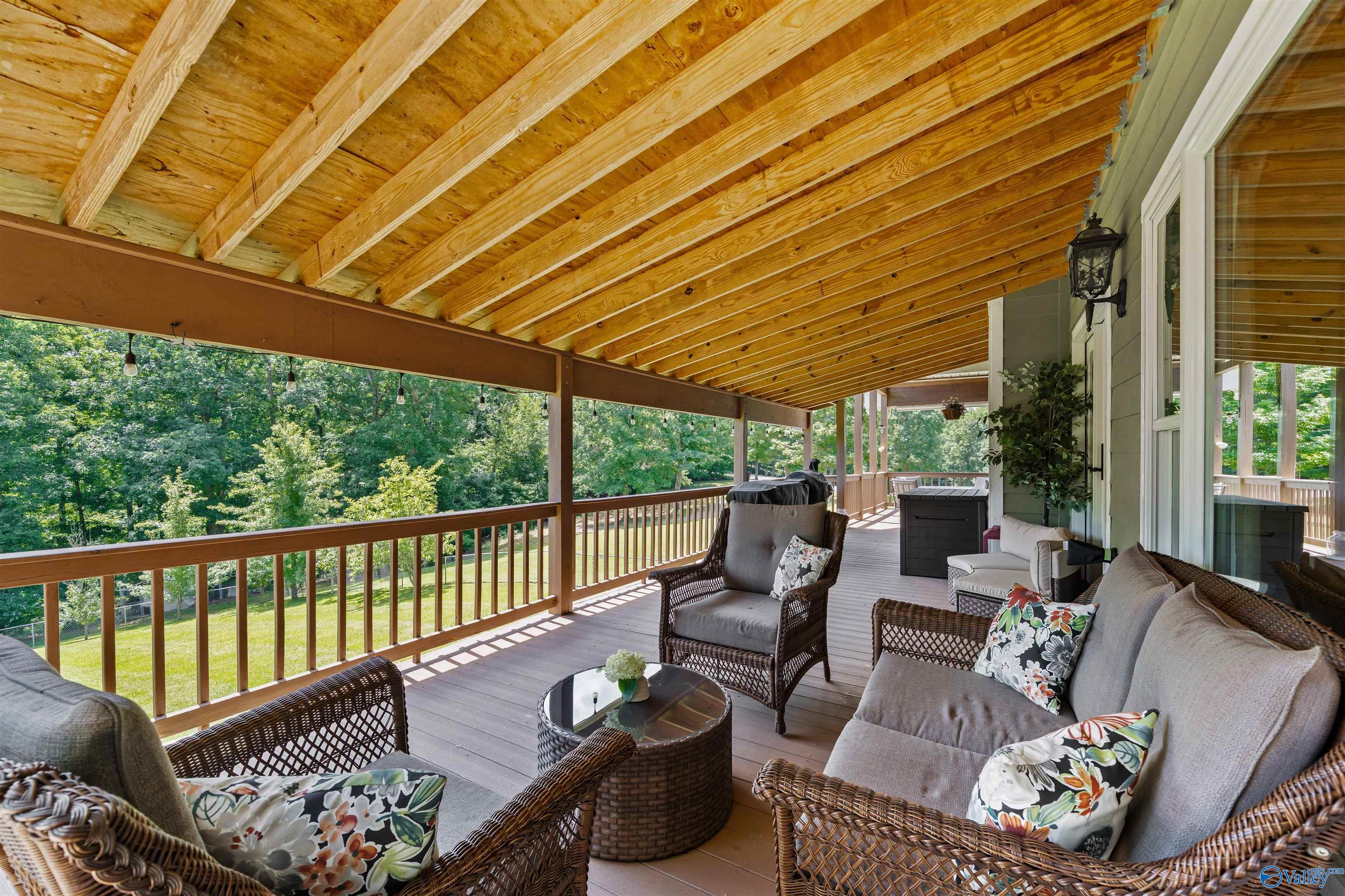 412 County Road 1027
