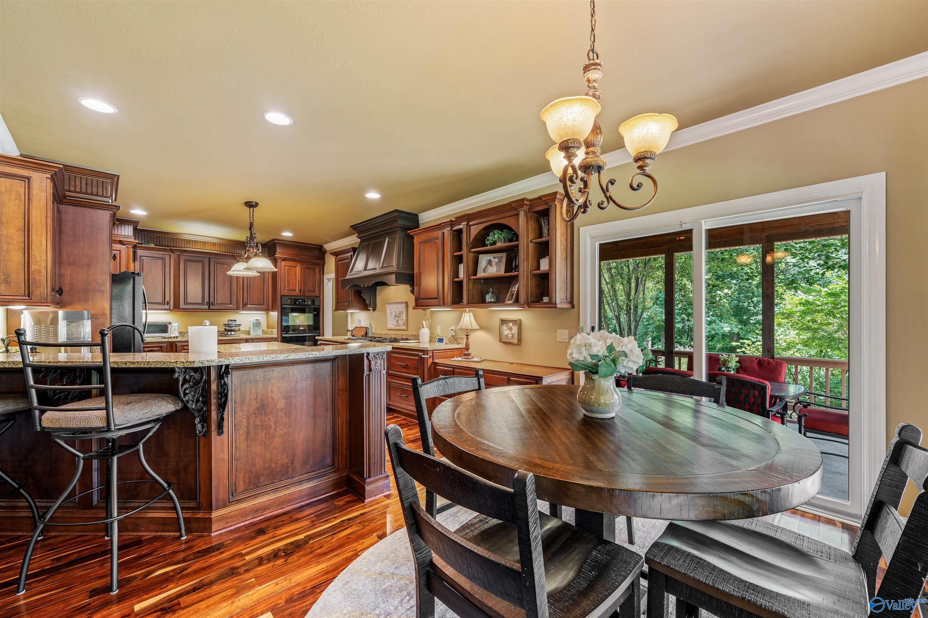 412 County Road 1027