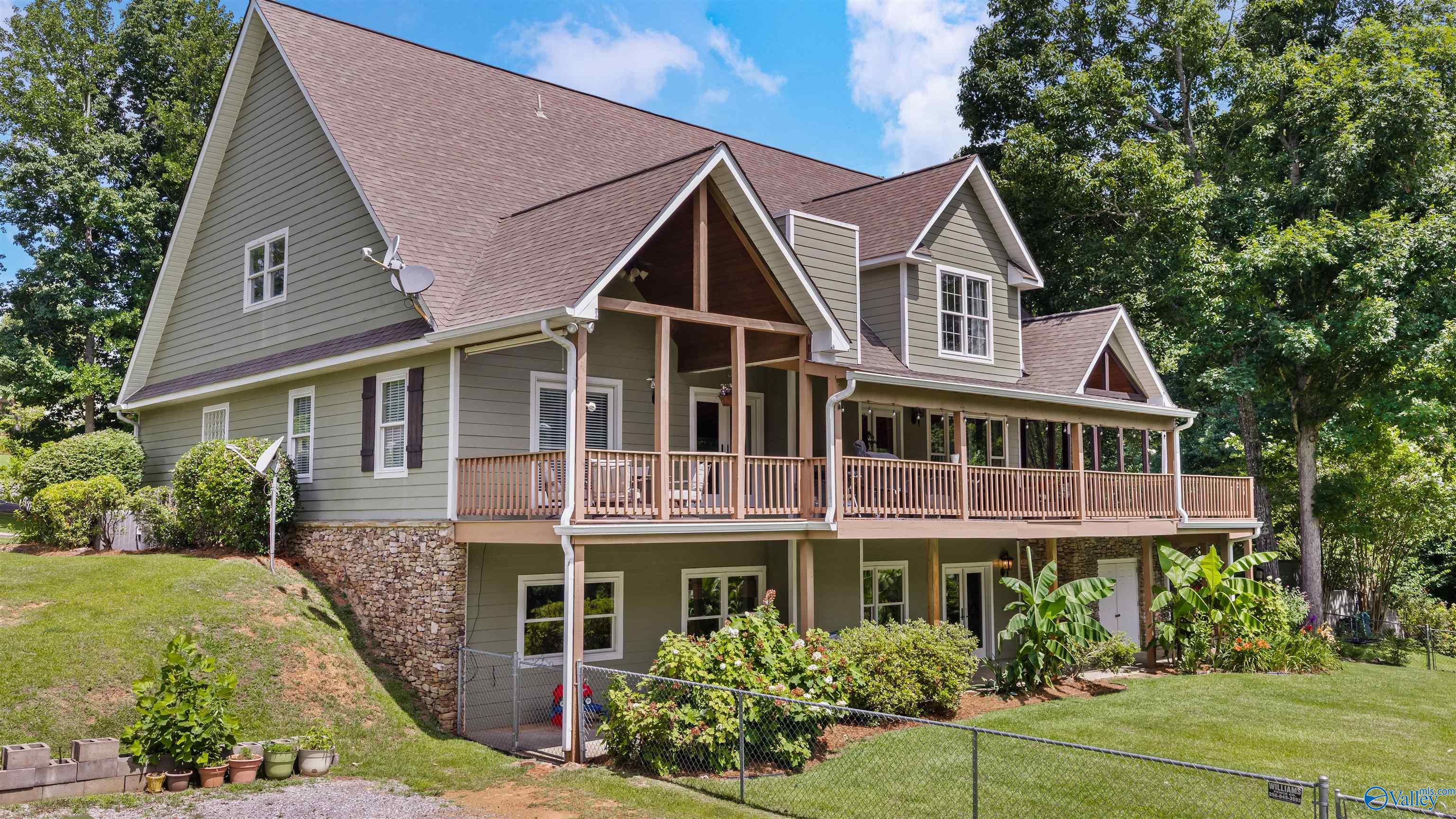412 County Road 1027