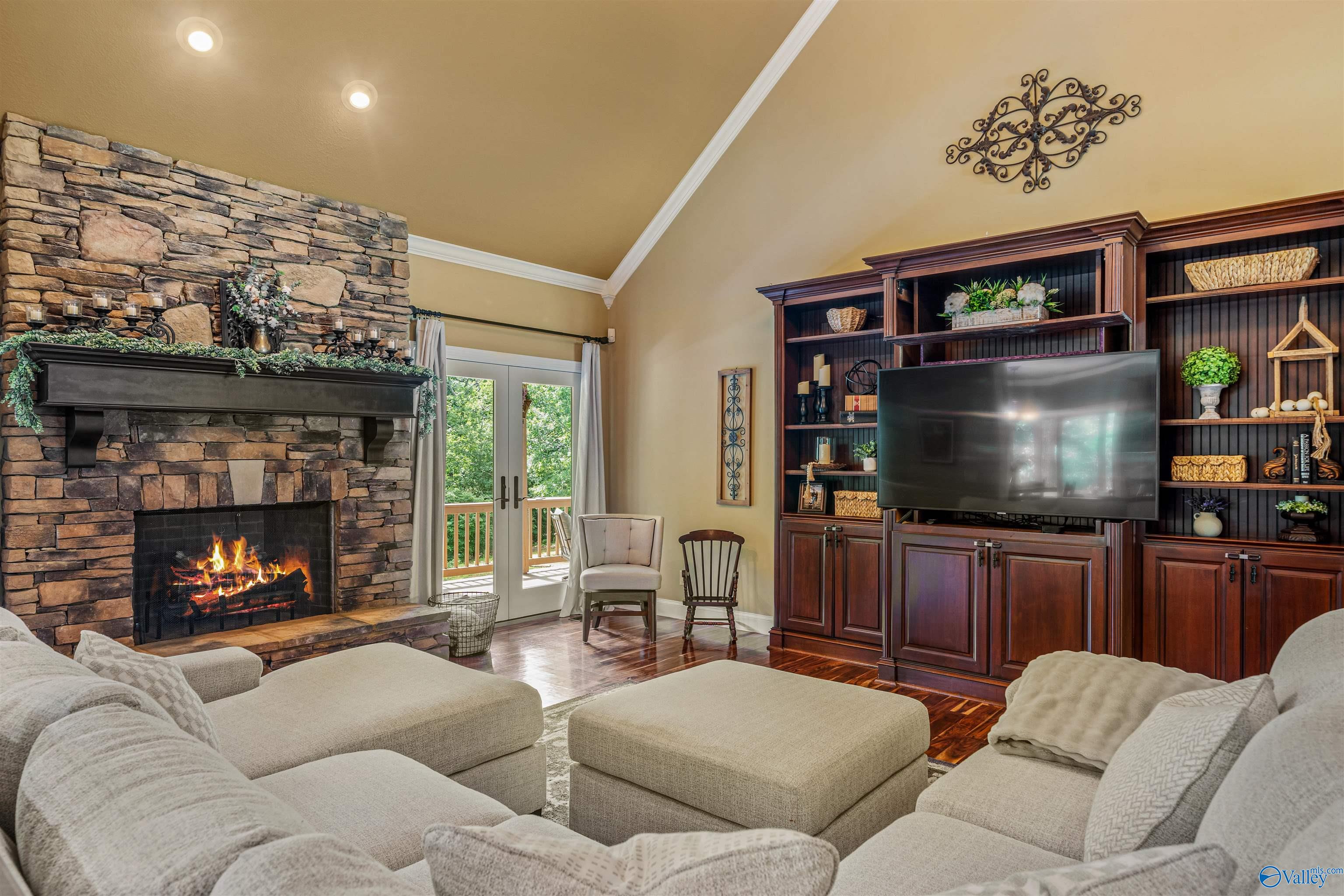 412 County Road 1027