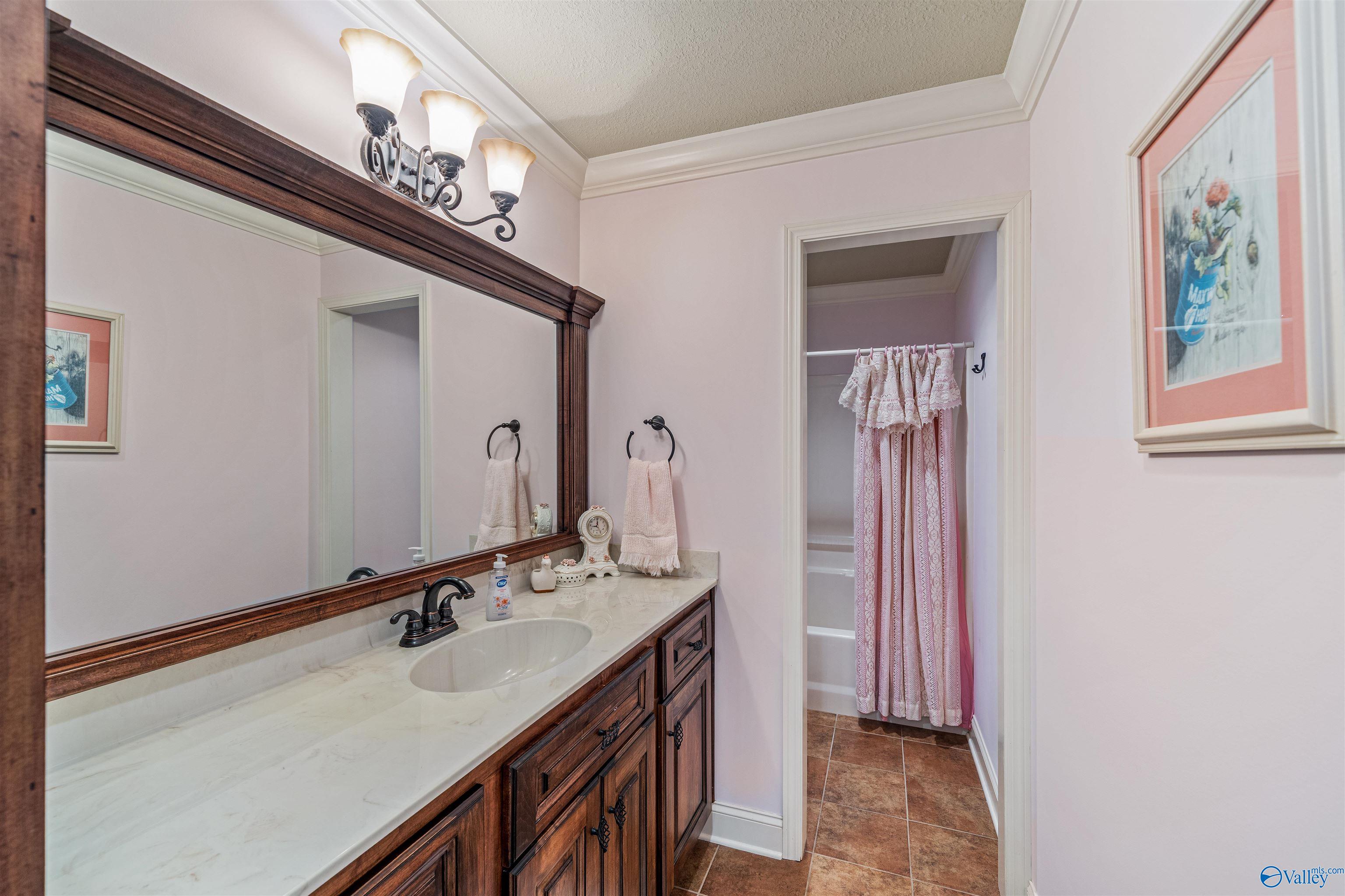 412 County Road 1027