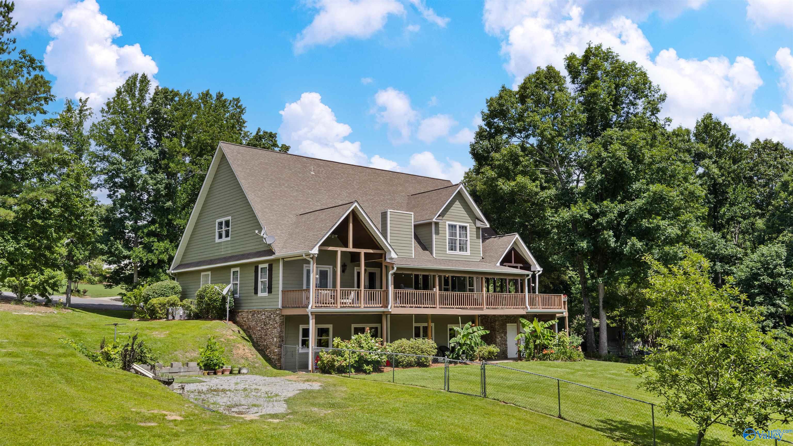 412 County Road 1027