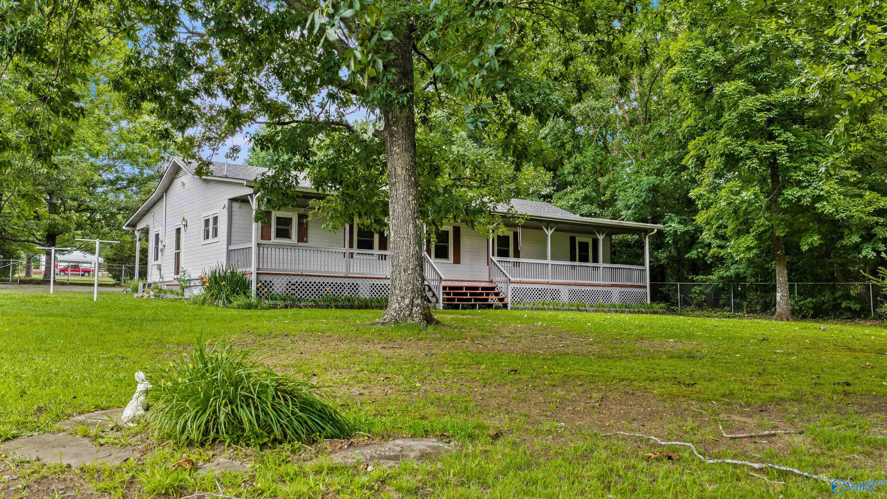3612 Desoto Parkway