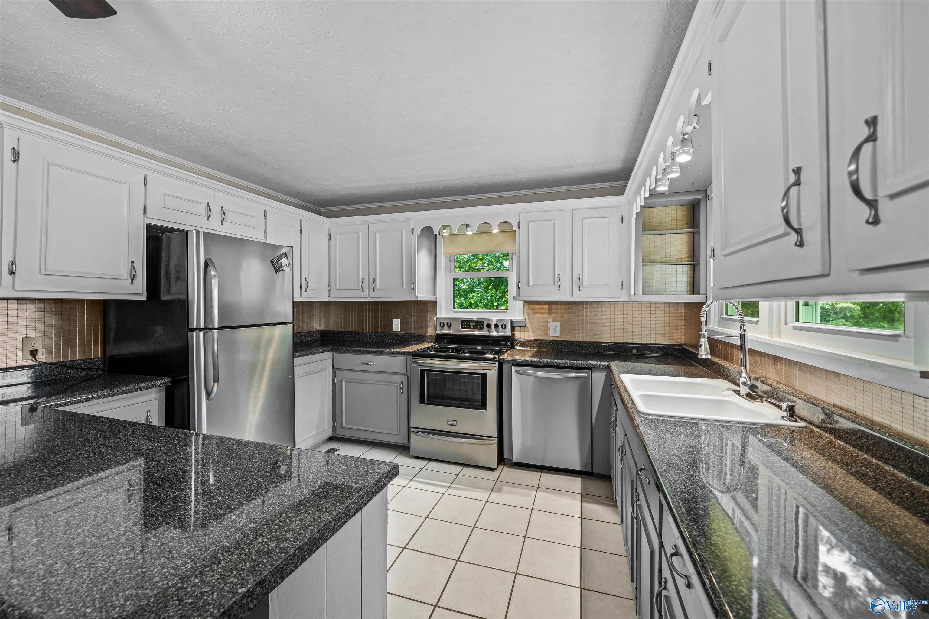 3612 Desoto Parkway