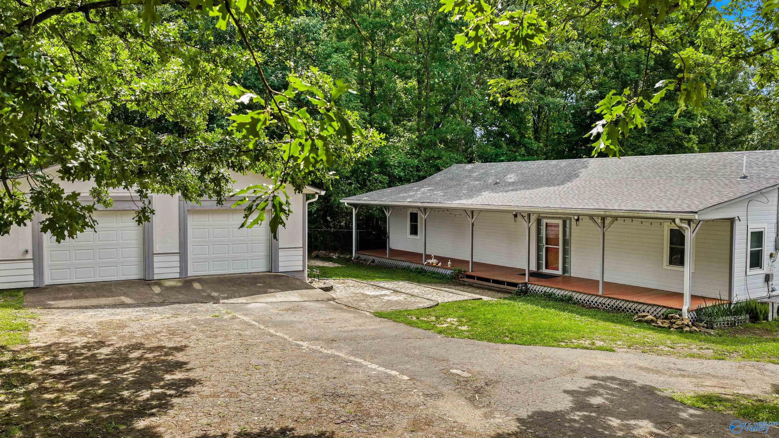 3612 Desoto Parkway