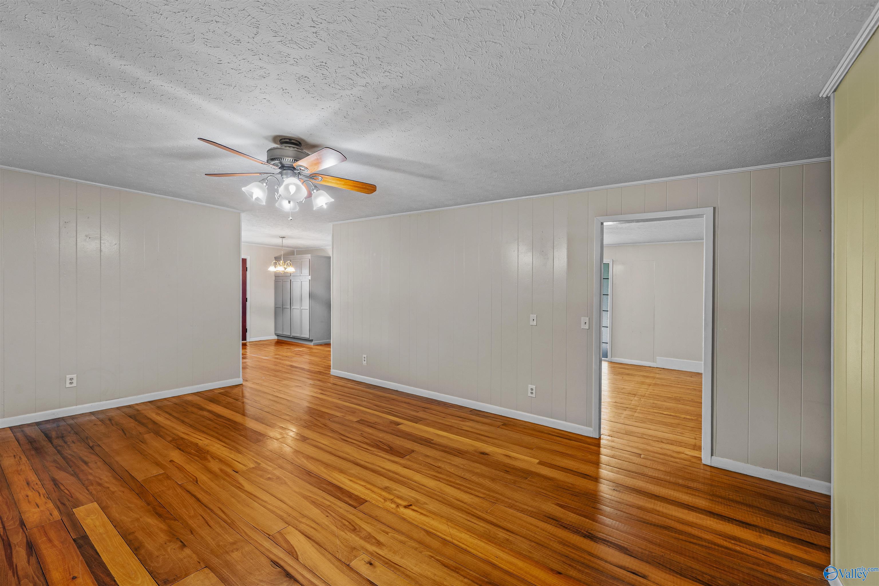 3612 Desoto Parkway