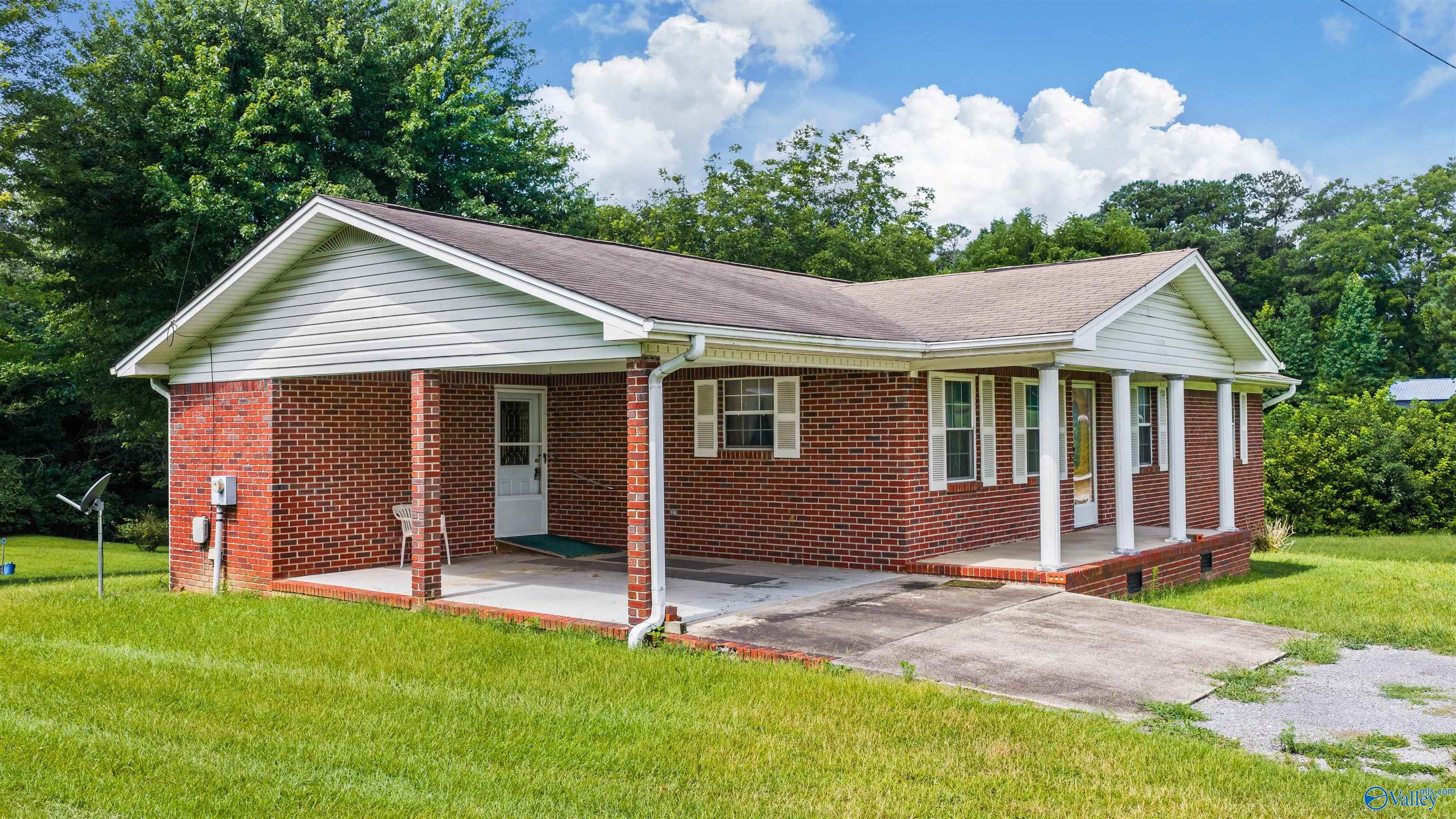 2202 E Main Street