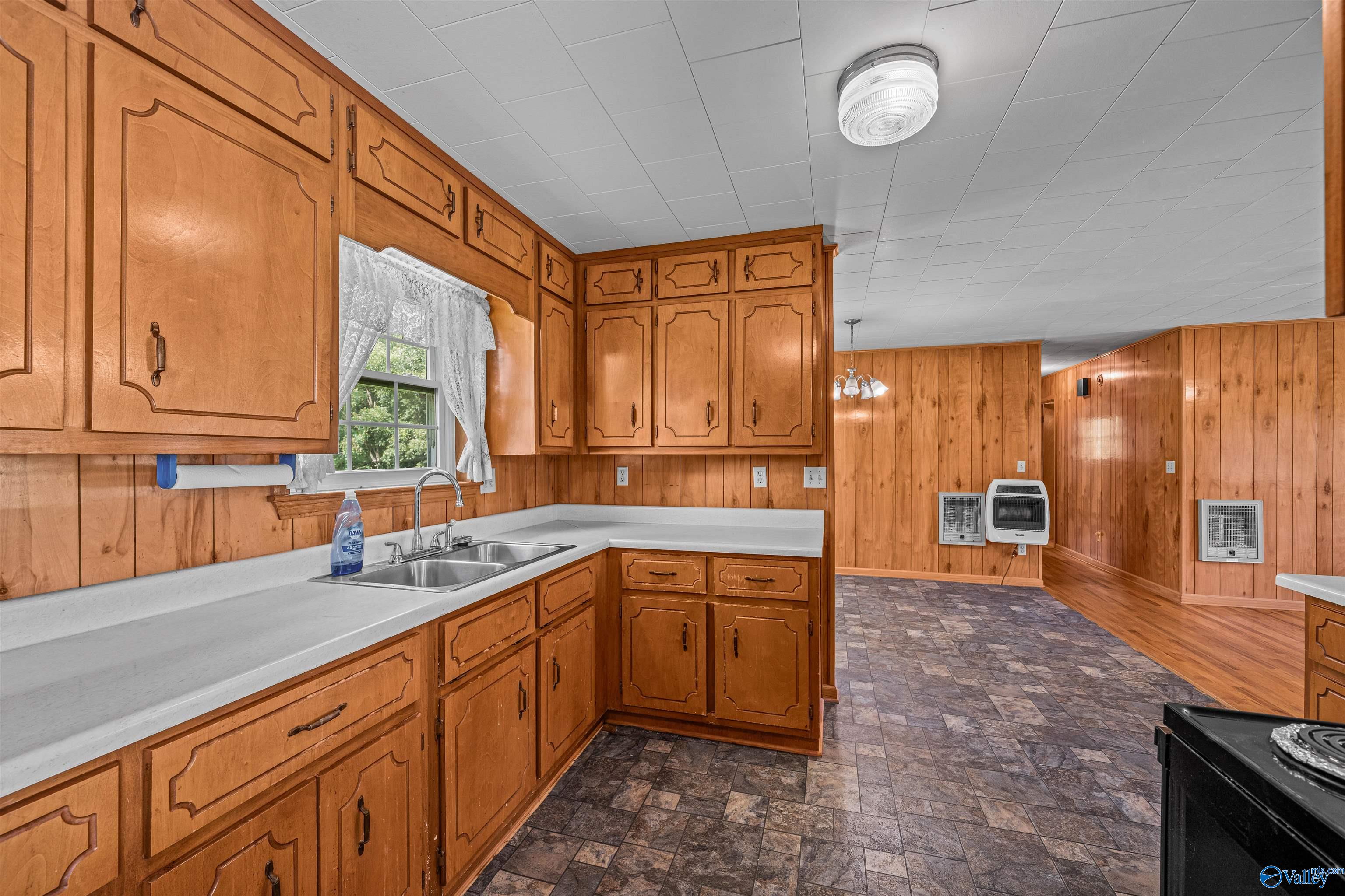 2202 E Main Street