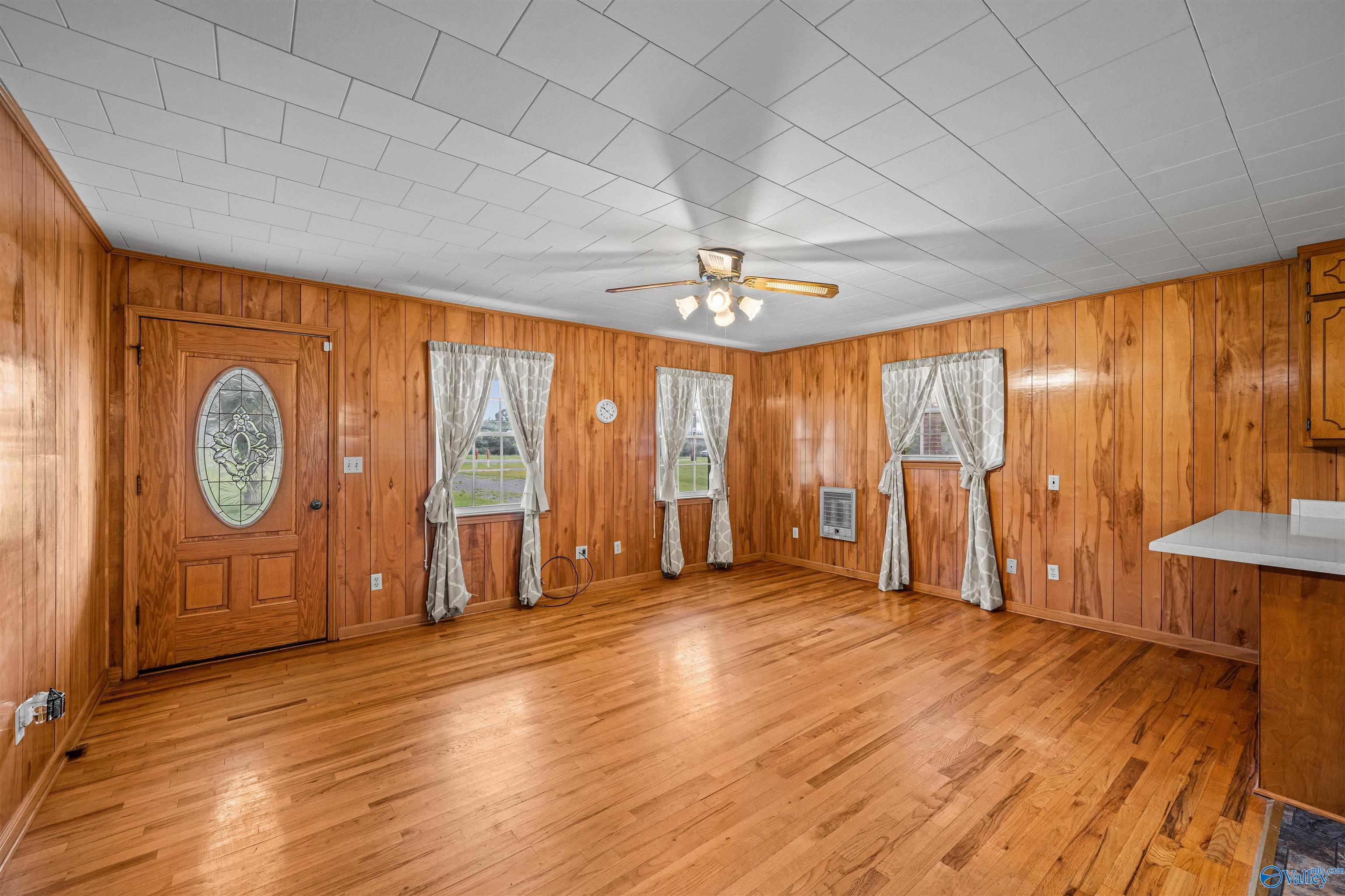 2202 E Main Street