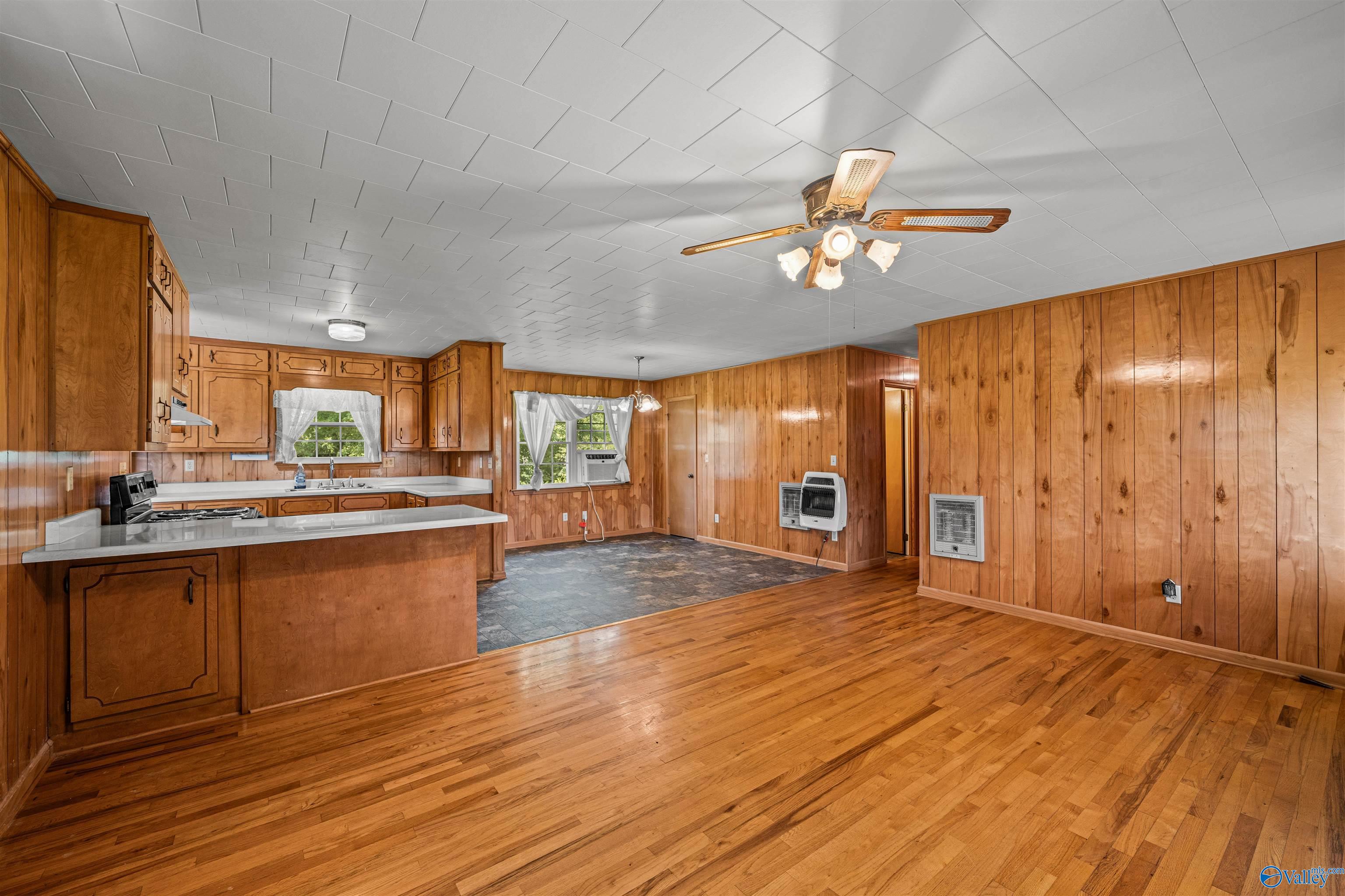 2202 E Main Street